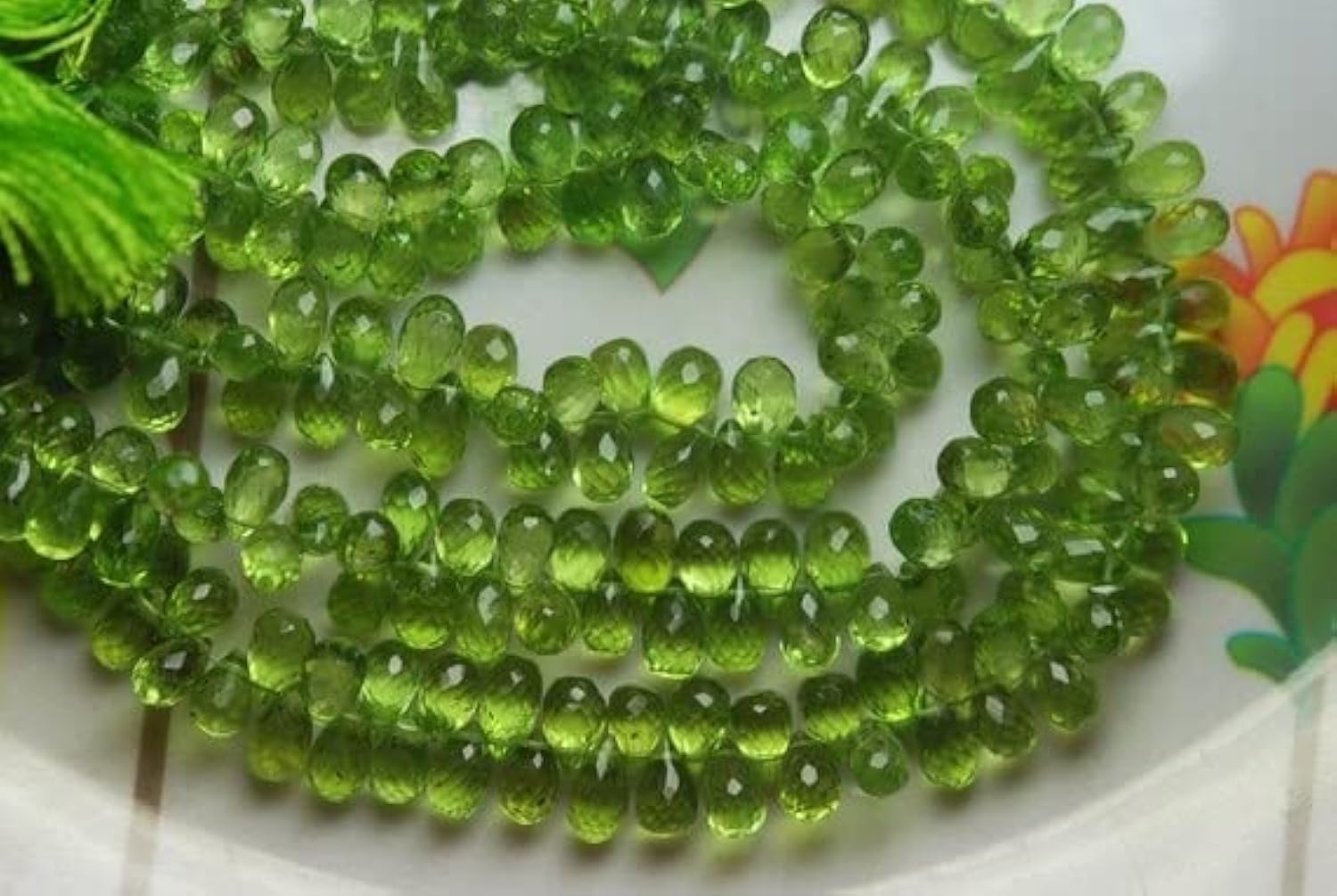 Péridot briolettes en gouttes facettées LKBEADS de 8-9mm pour la création de bijoux artisanaux