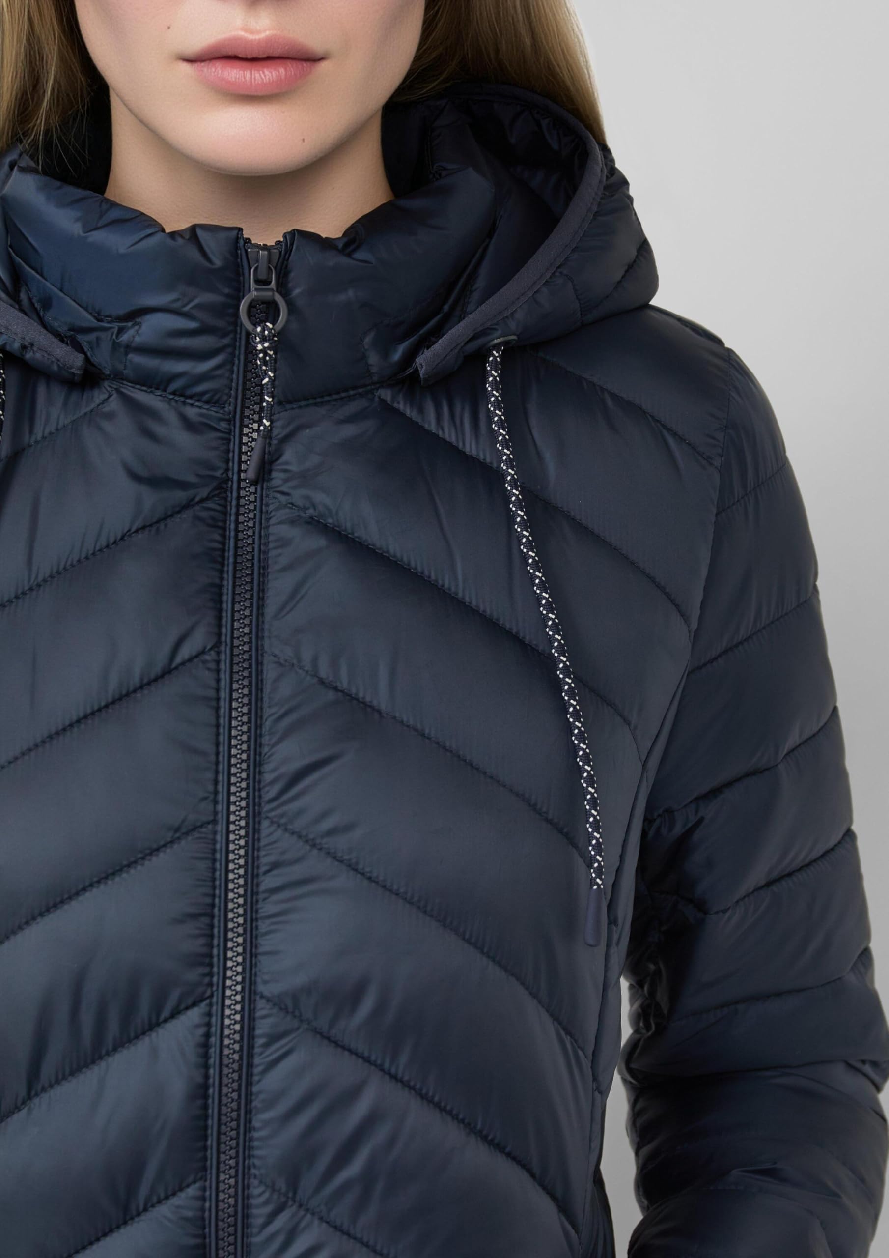 s.Oliver Gesteppte Jacke mit abnehmbarer Kapuze im Slim Fit
