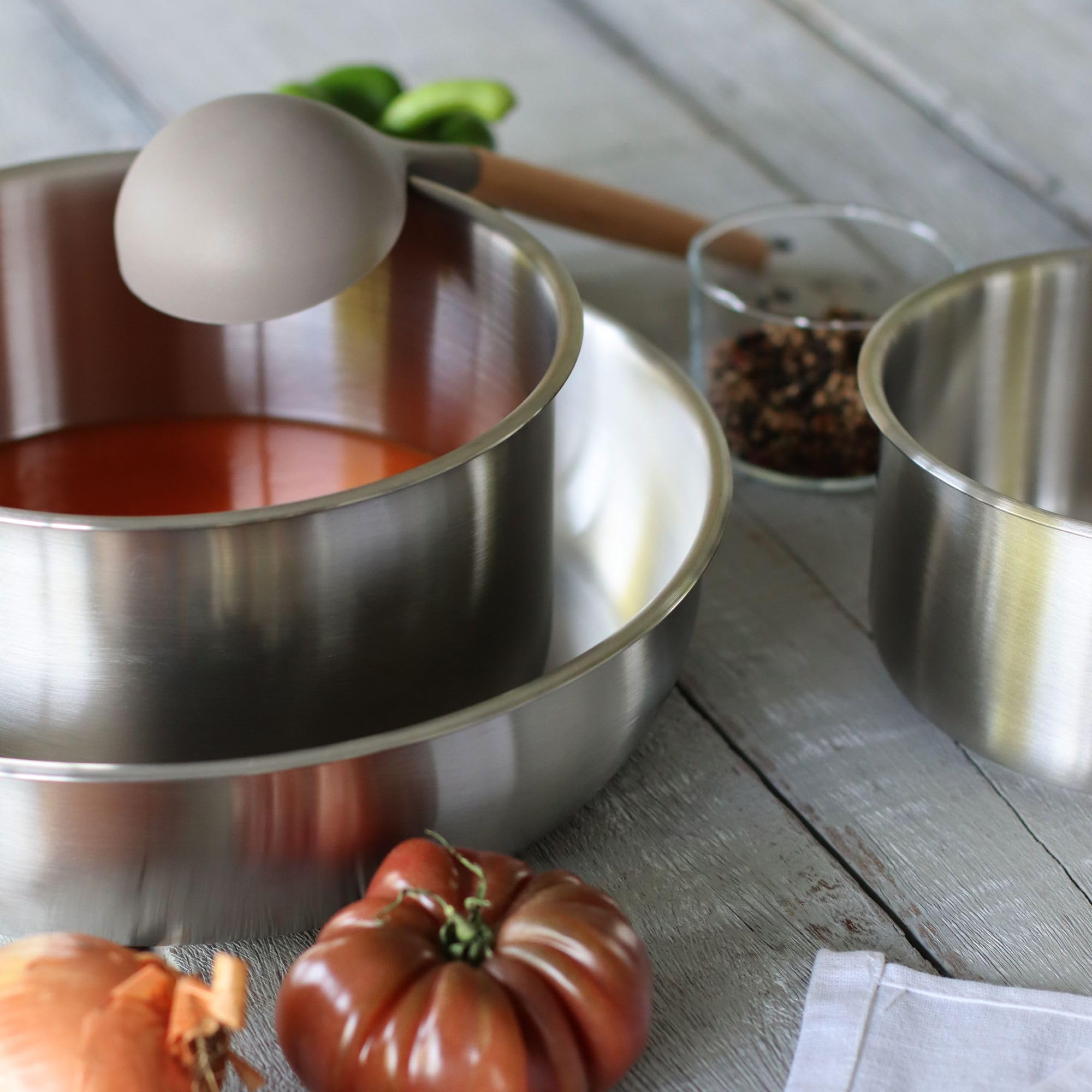 MENASTYL - Batterie de cuisine inox 18/10 amovible 8 pièces Iris Inox sans PFAS - Tous feux dont induction, four, réfrigérateur et lave-vaisselle - Empilable et résistante - Poignée double sécurité
