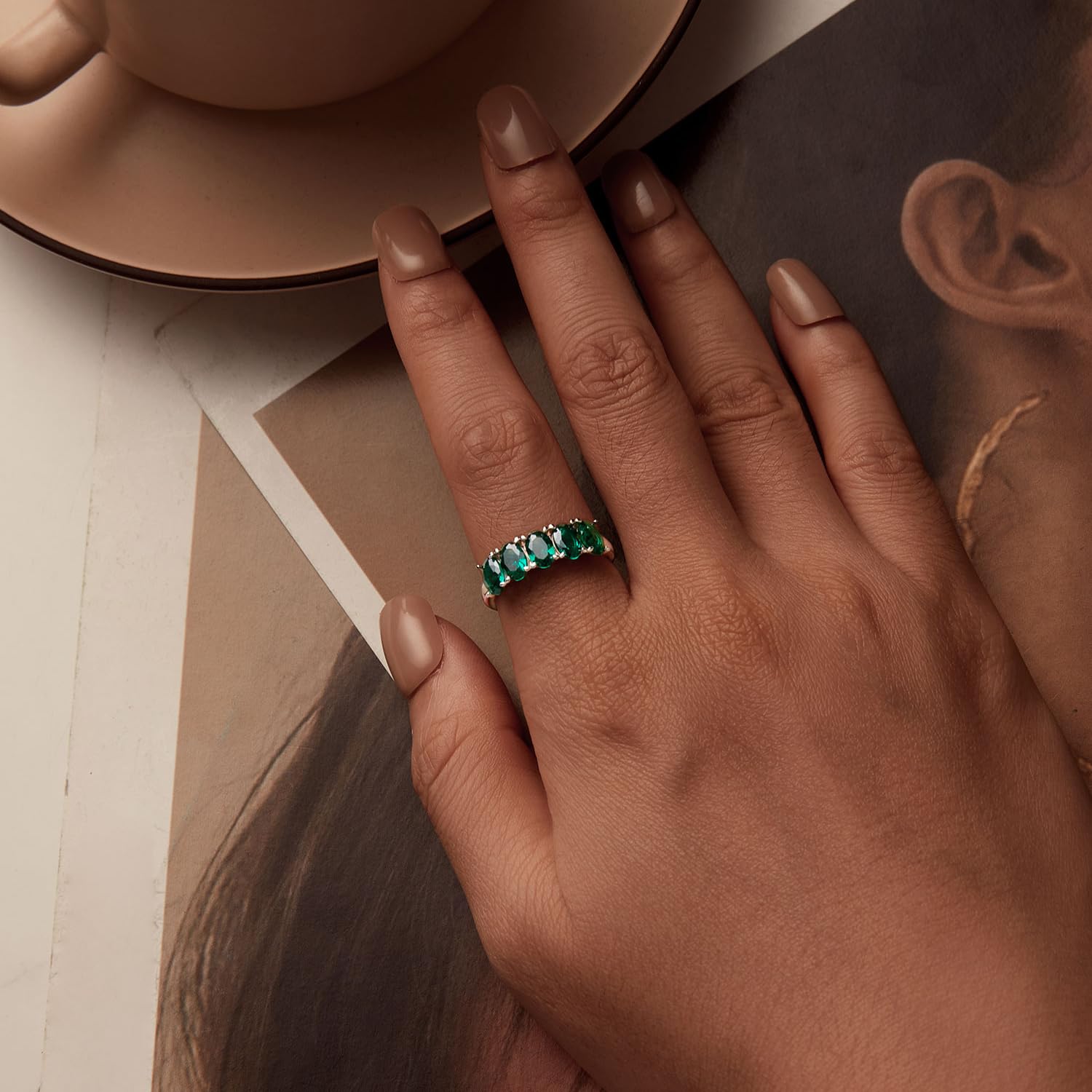 Anillos de Compromiso de Amor con circonita cúbica Cuadrada pavimentada de eternidad Esmeralda
