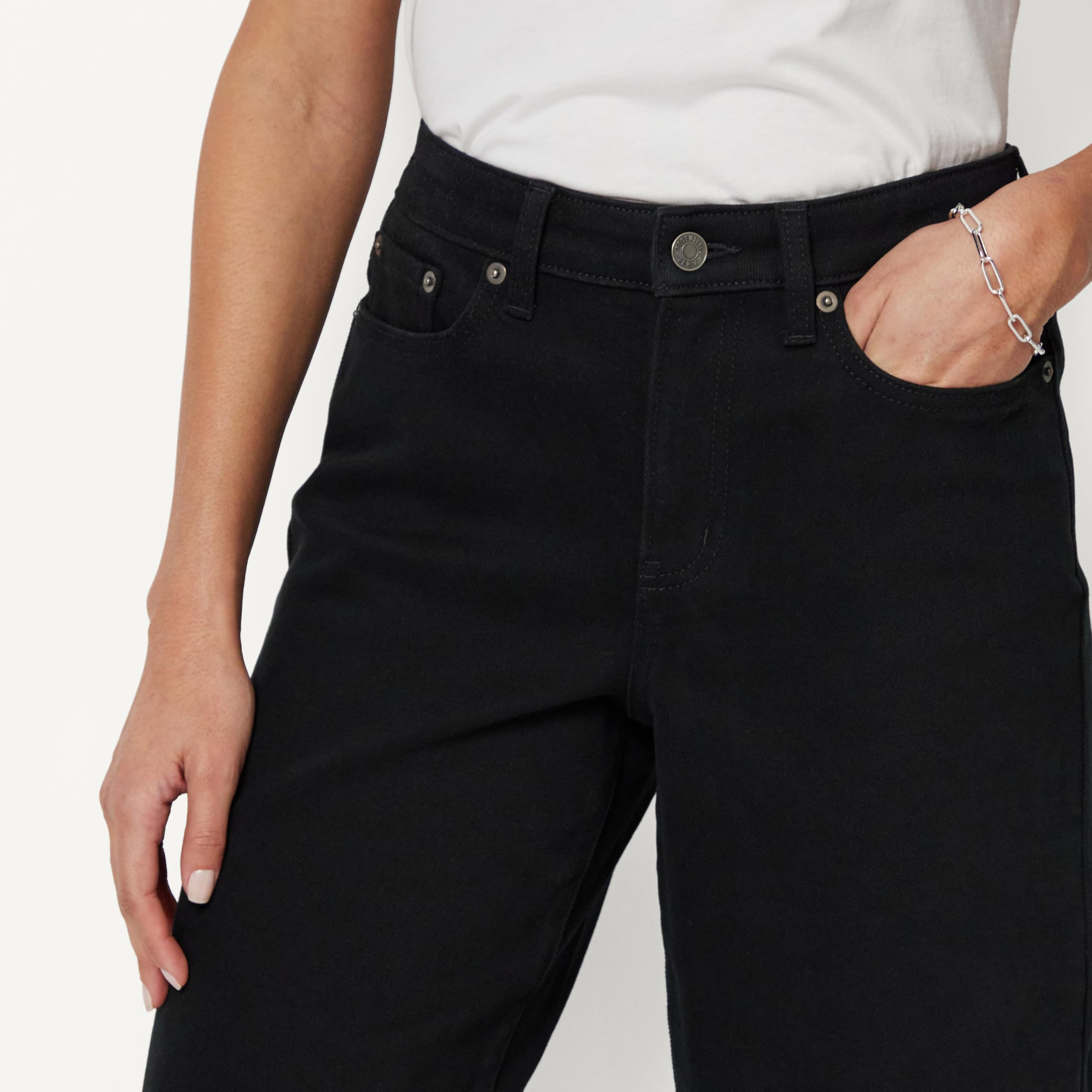 Amazon Essentials Bermuda in Denim a Vita Media, Vestibilità Comoda Donna