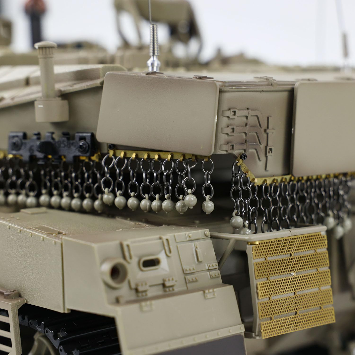 Heng Long 1/16 RC Tank 3958 IDF Merkava Mk Iv Rotato 360 ° Infrarossi Combattimento Metallo Guida Cambio Serbatoi Modello Generatore di Fumatori Bb Pellet Serbatoio Che Spara Airsoft