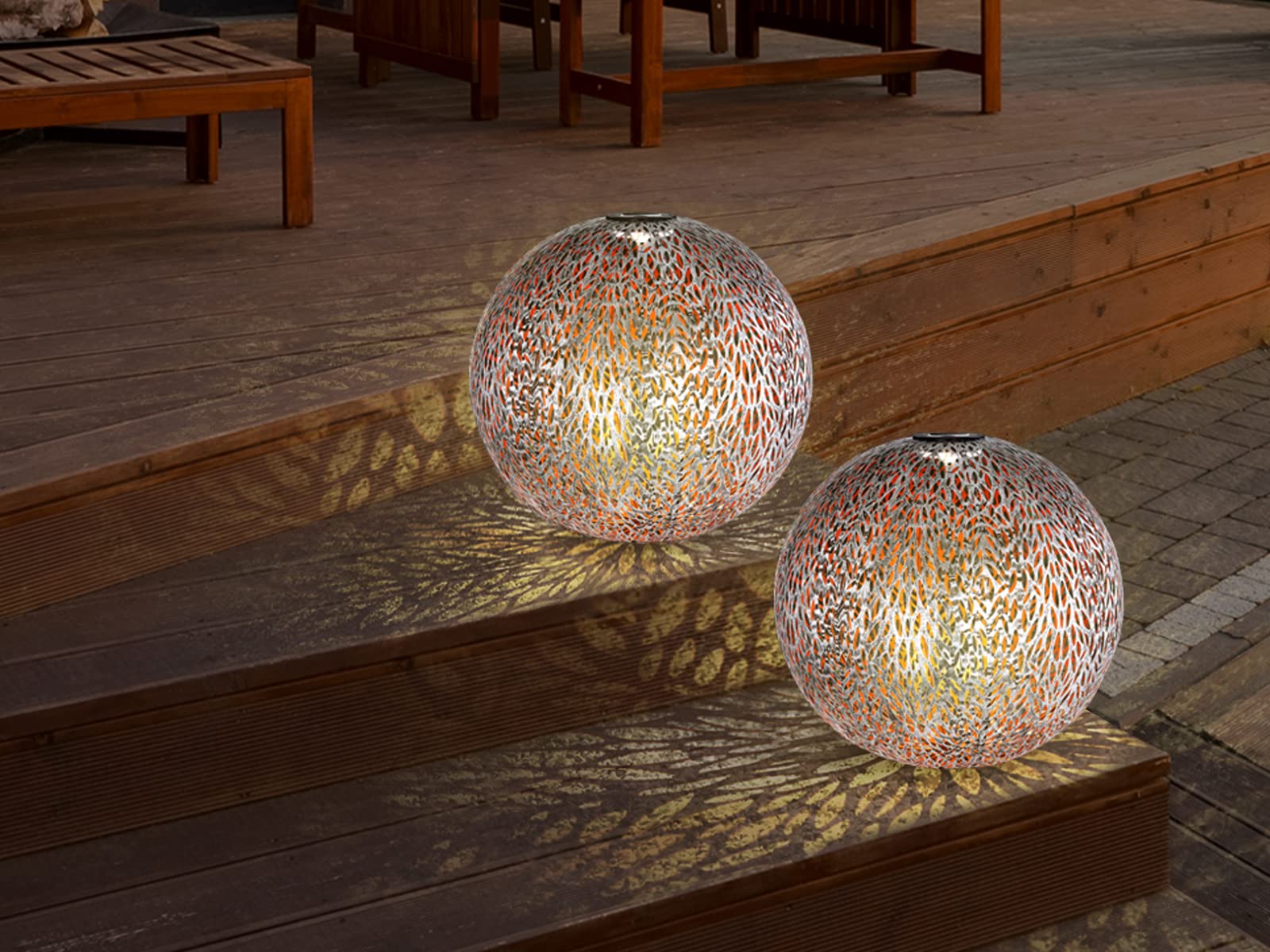 meineWunschleuchte LED Solarkugeln aus Metall im 2er SET - Ø 27cm – effektvolle Lichtspiele durch Ornamente