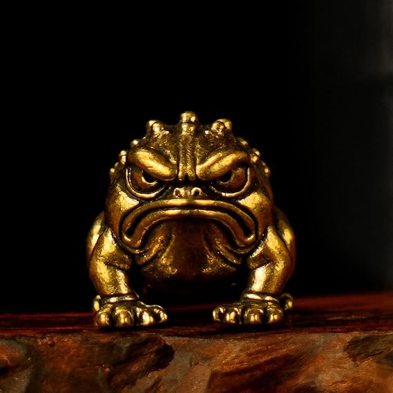 CHOVY Solid Brass Angry Frog Figurine, 100% Solid Brass Retro Statue with Vivid Eyes, Handcrafted Oddities and Curiosities Collectible for Desk, Office & Home Decor, Unique Gift for Frog Lovers