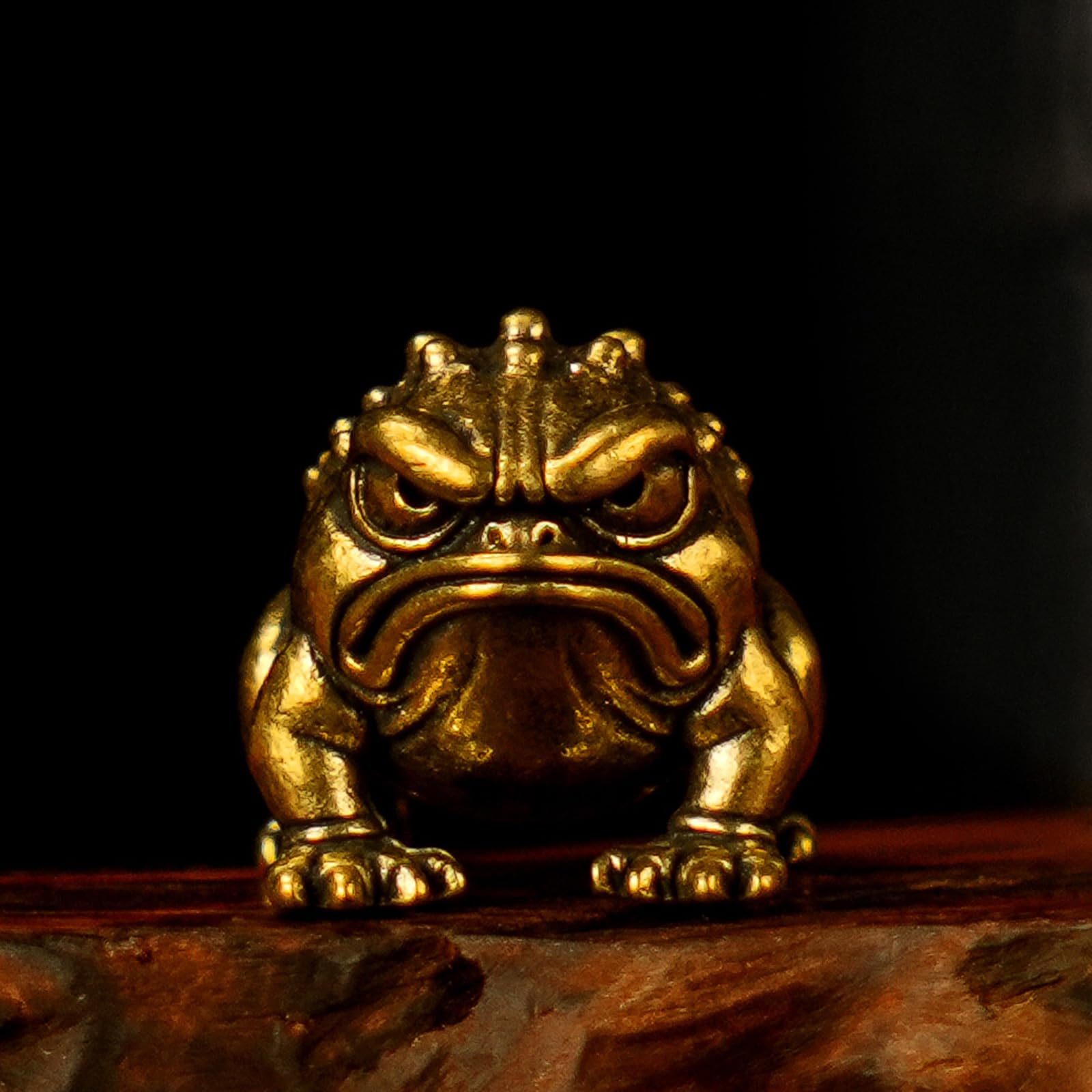 CHOVY Solid Brass Angry Frog Figurine, 100% Solid Brass Retro Statue with Vivid Eyes, Handcrafted Oddities and Curiosities Collectible for Desk, Office & Home Decor, Unique Gift for Frog Lovers
