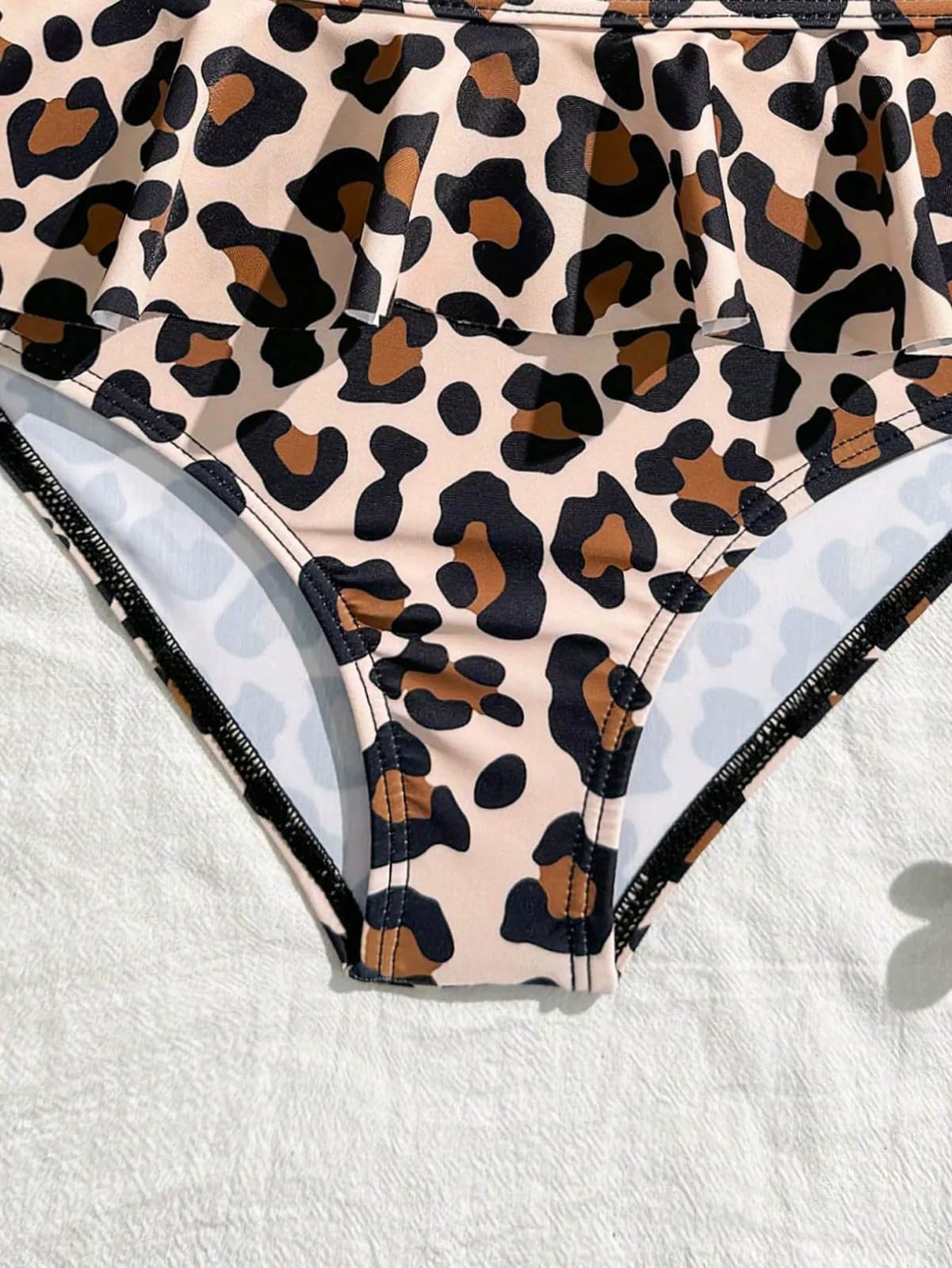 Bañador de dos piezas para niñas con estampado de leopardo: parte superior e inferior de bikini para playa y piscina en verano