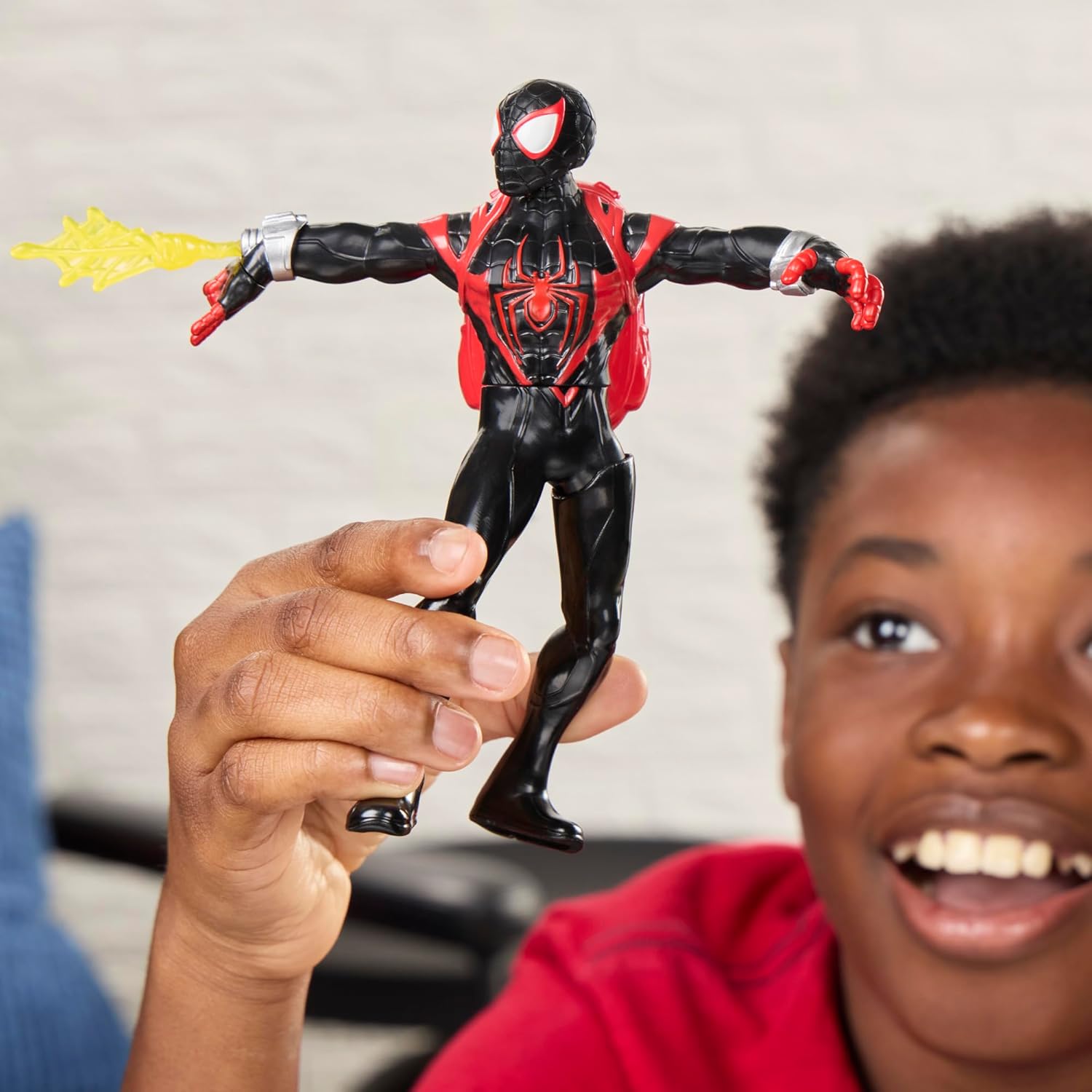 SPIDER-MAN Marvel Miles Morales Action FX, 6-Inch (15.2 CM) Electronic Action Figure with Sound Effects, Super Hero Toys for Kids, Ages 4+
