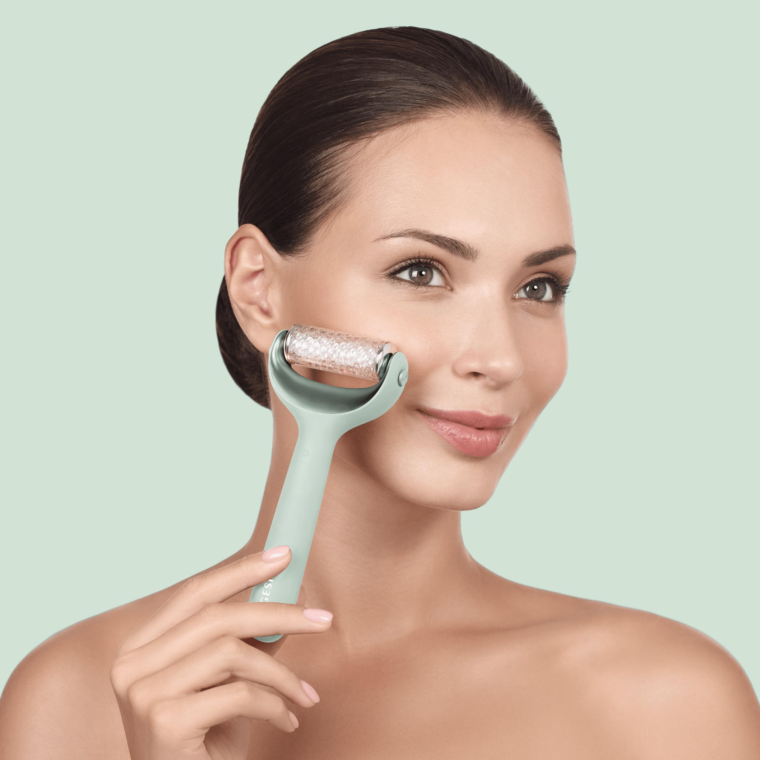 GESKE SmartAppGuided™ MicroNeedle Face & Body Roller, Green - Image 3