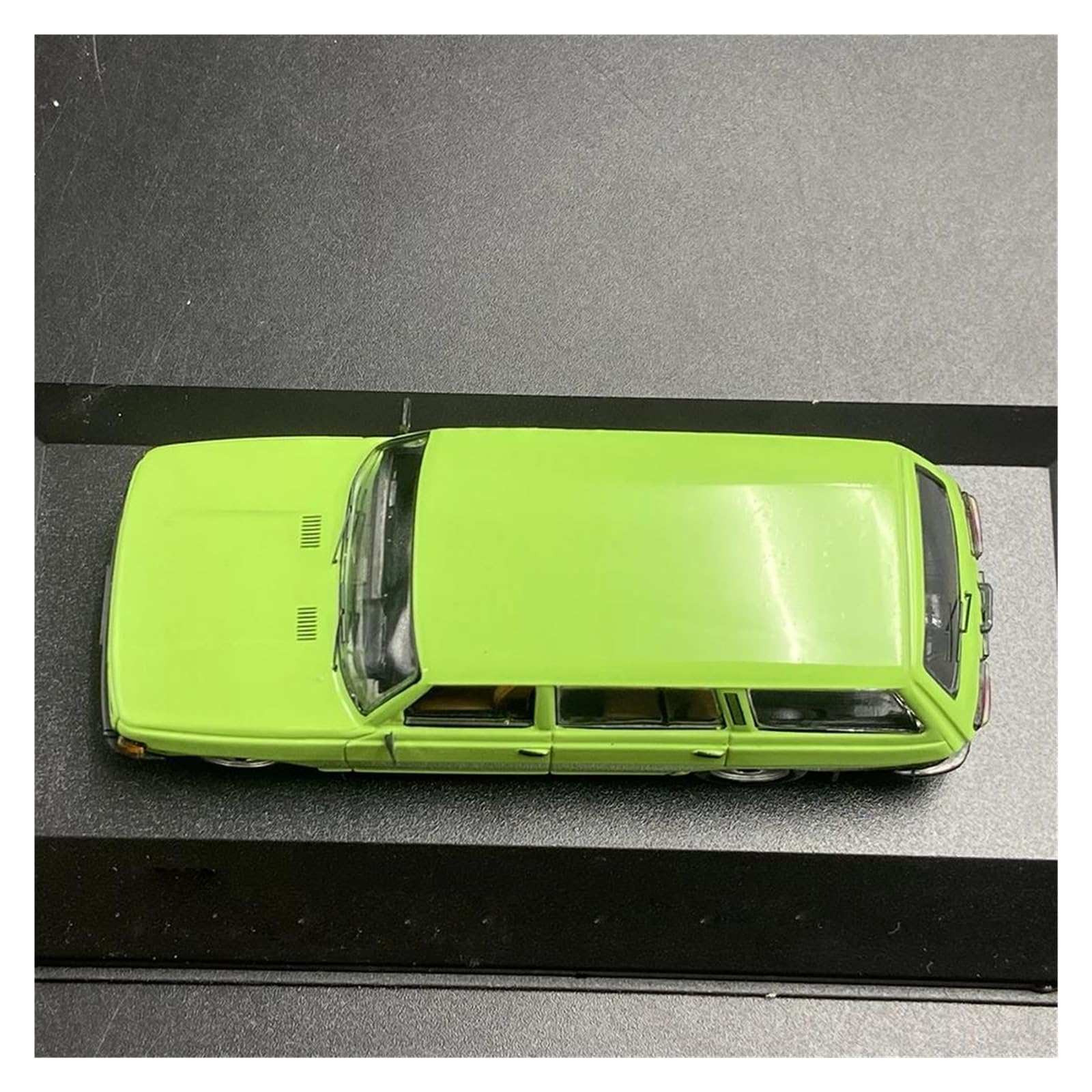 Metallo Scala Replica 1 43 per il modello auto pressofusa lega Wartburg 353 W Kombi della Germania dell'Est del 1985 serie di decorazioni per la casa Hobby Veicoli Giochi Set