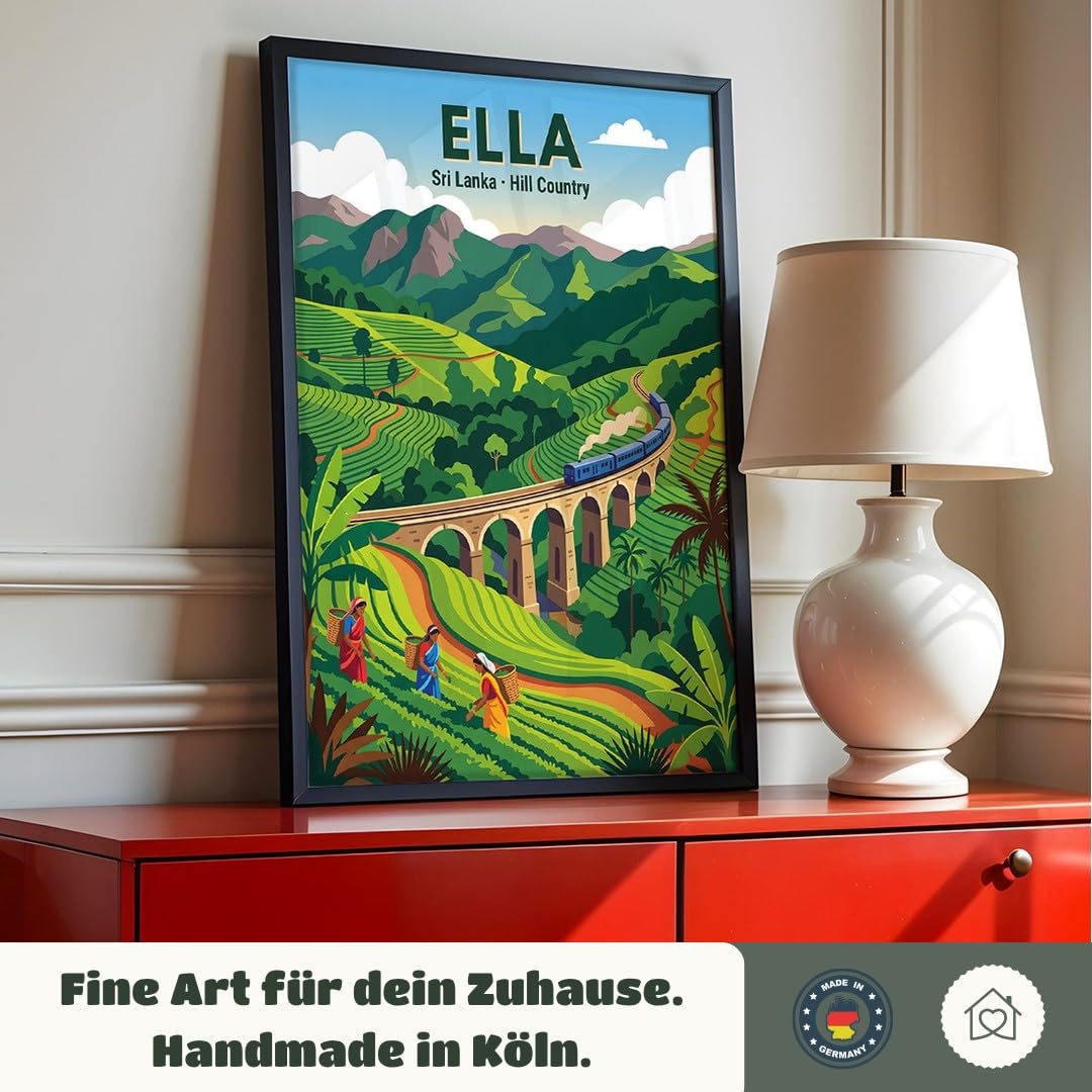 MJ-GRAPHICS® Poster Teeplantagen Kunstdruck Ella Wandbild Landschaft Deko Zug malerisch Farben Wohnzimmer Natur Wanddeko Hügel Reise Abenteuer Farbspiel 50x70 mit schwarzem Rahmen