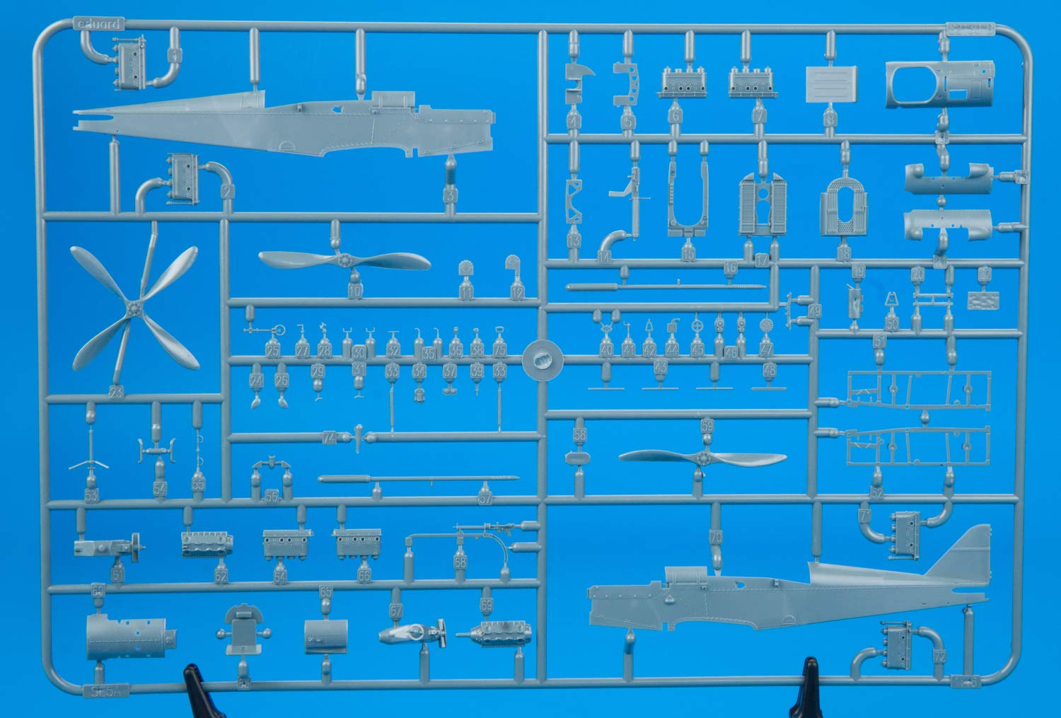 Amazon | エデュアルド 1/48 ウィークエンドエディション イギリス RAF