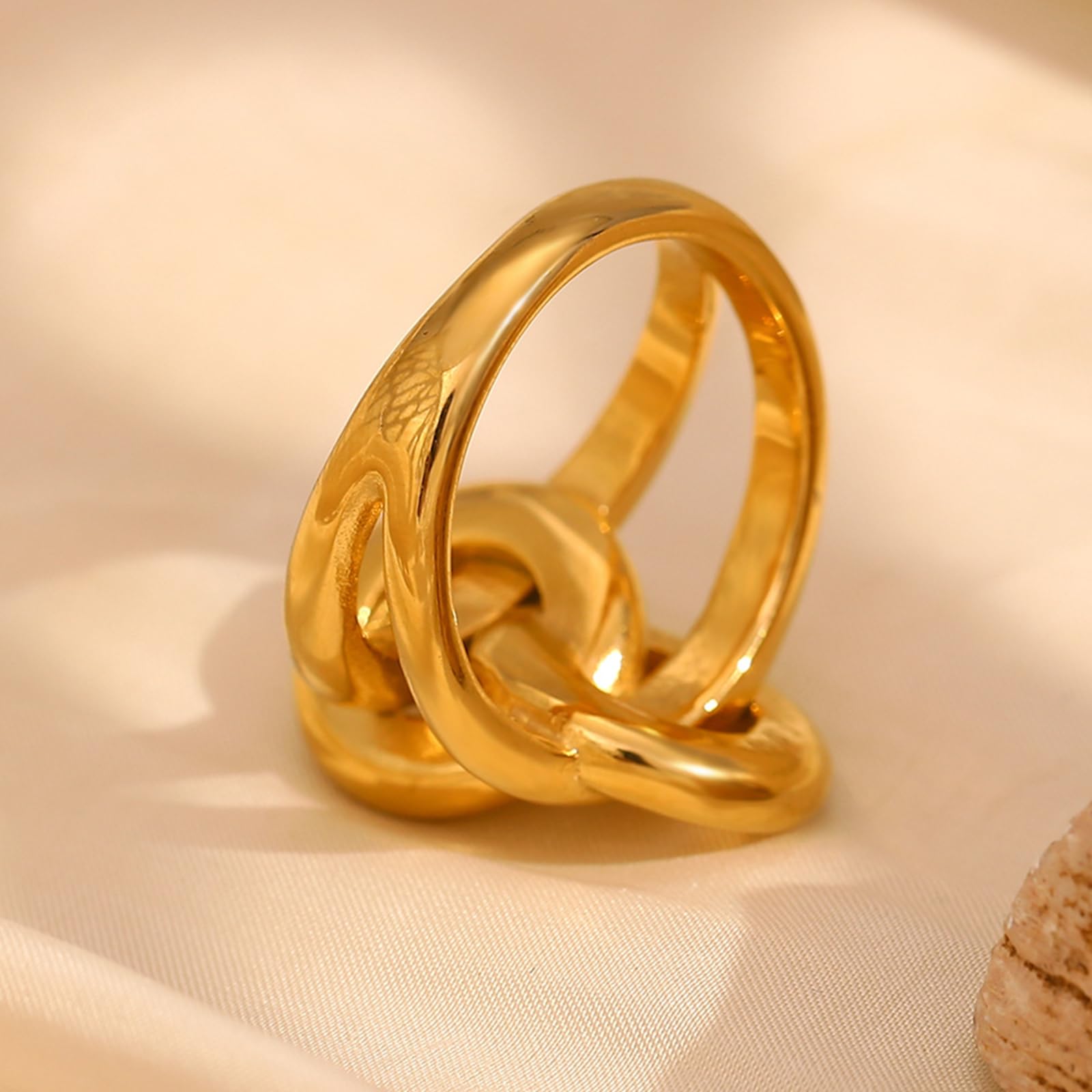 Doppelschichtige Knotenringe aus 18 Karat vergoldeten, robusten Edelstahlmaterialien für moderne Damen Freizeitkleidung Geometrische Knotenringe
