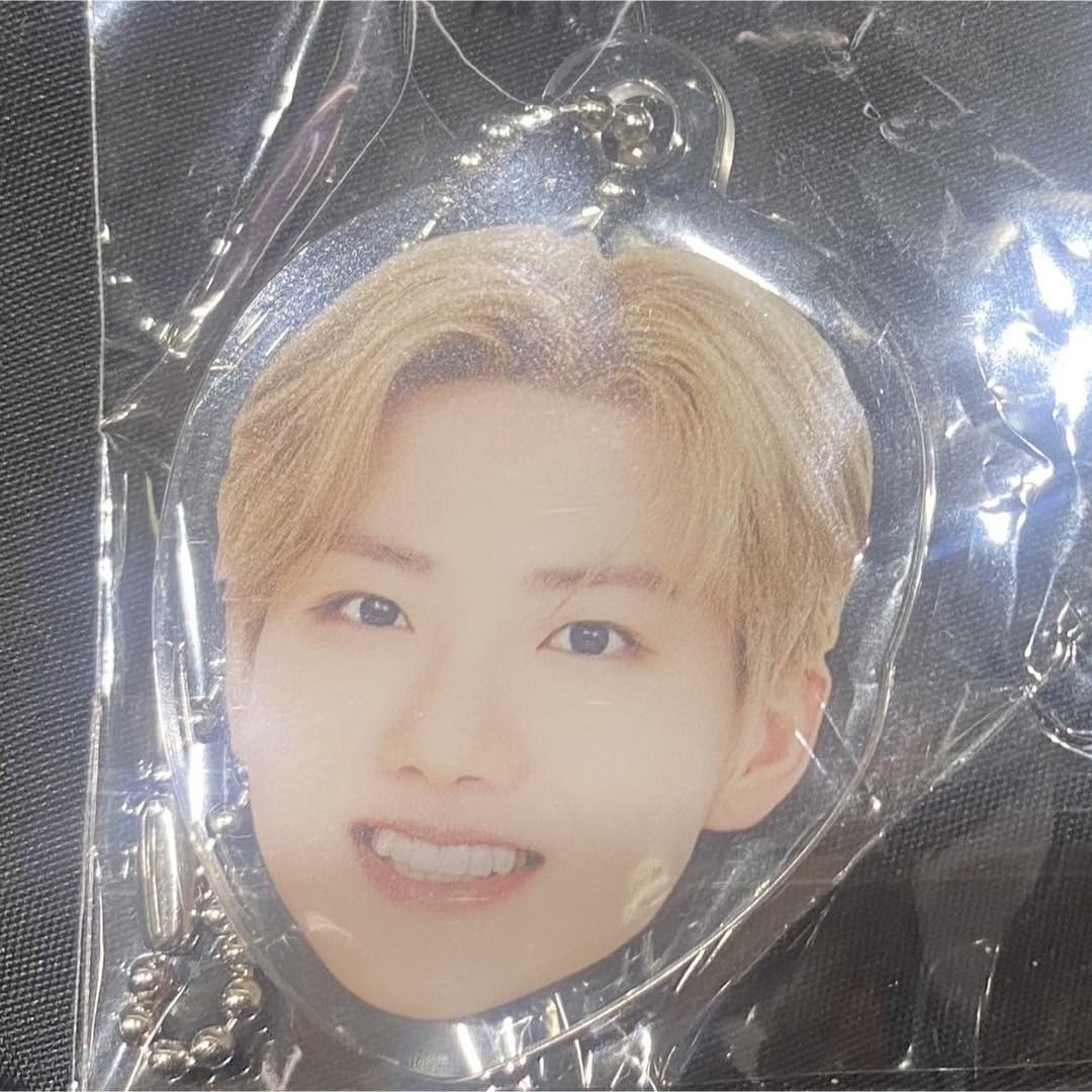 Amazon.co.jp: treasure ジュンギュ 顔アクキー キーホルダー ガチャ