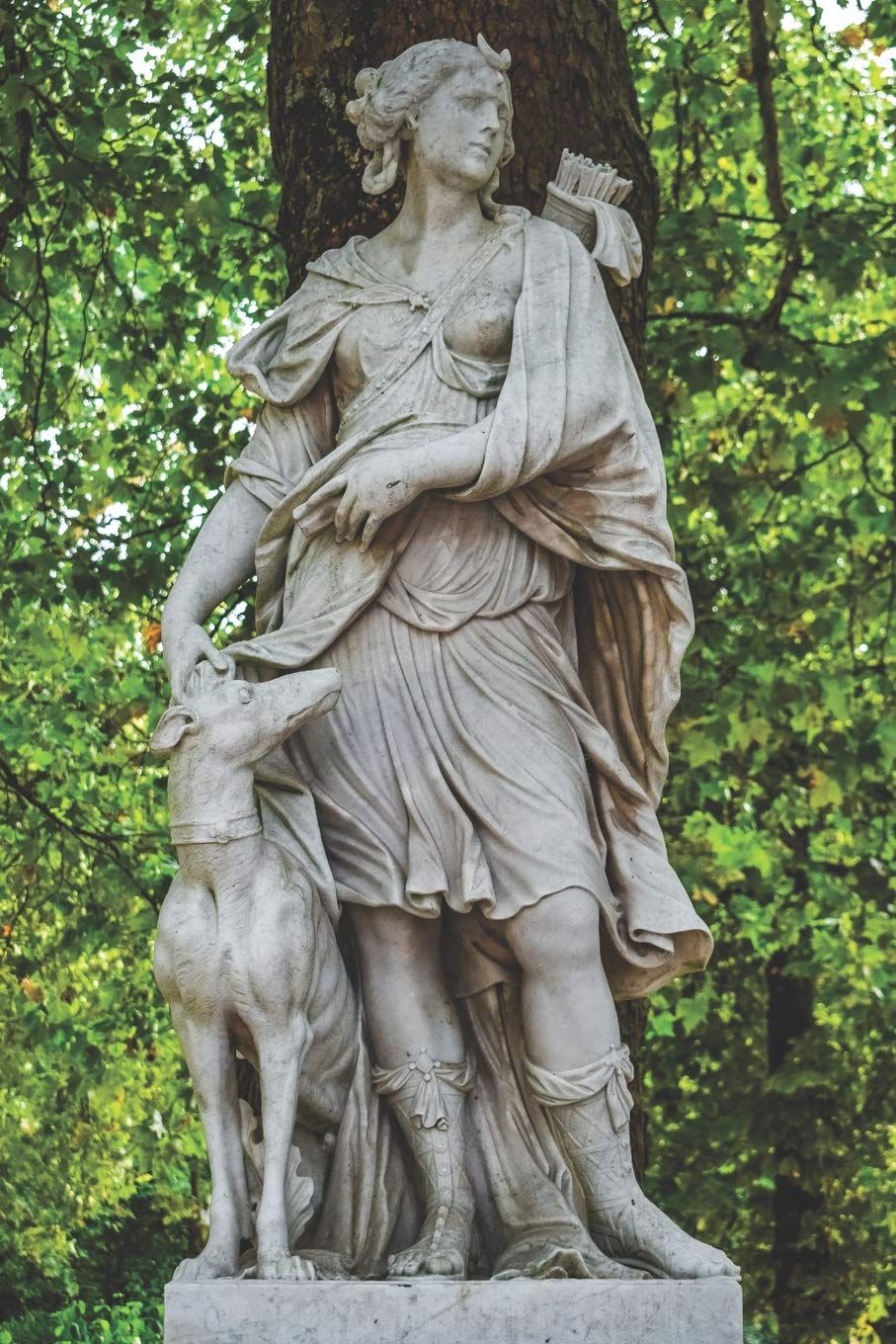 Goddess Artemis Grimoire: For Artemis Devotees and Lovers of Greek Mythology