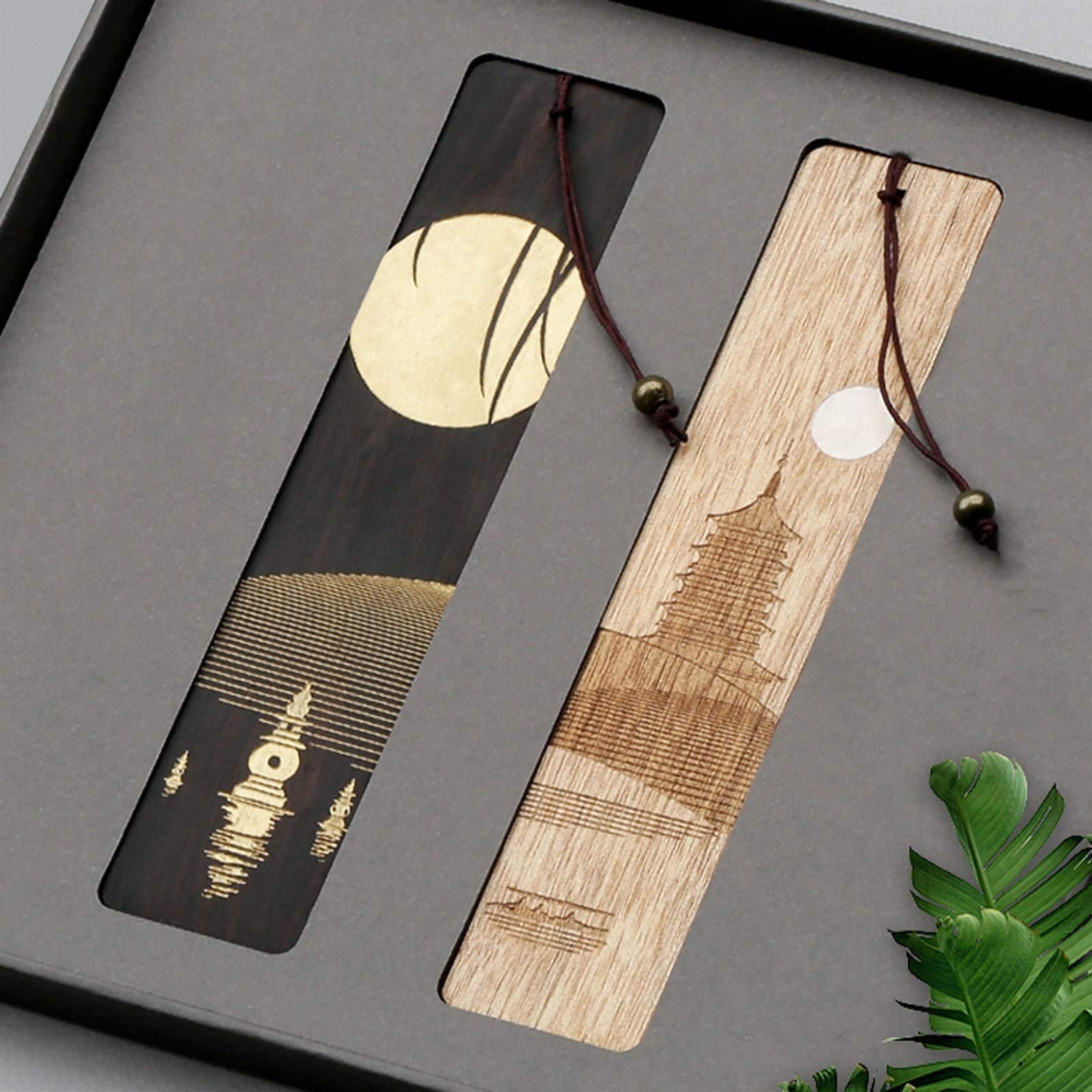 Śliczne Zakładki Drewno Antyczne zakładki Handmade Natural Wood Bookmark Zestaw 2 PCS to wyjątkowy prezent dla nauczycieli studentów mężczyzn i kobiet Wyjątkowe Prezenty