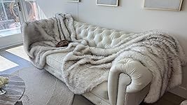 Review Image by Julia Louise Julia Louise