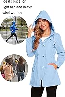 Vista 2 de ZHENWEI Chaqueta impermeable, ligera, con capucha, uso activo, para exteriores, forrada para lluvia, larga, S-XXL, para mujer