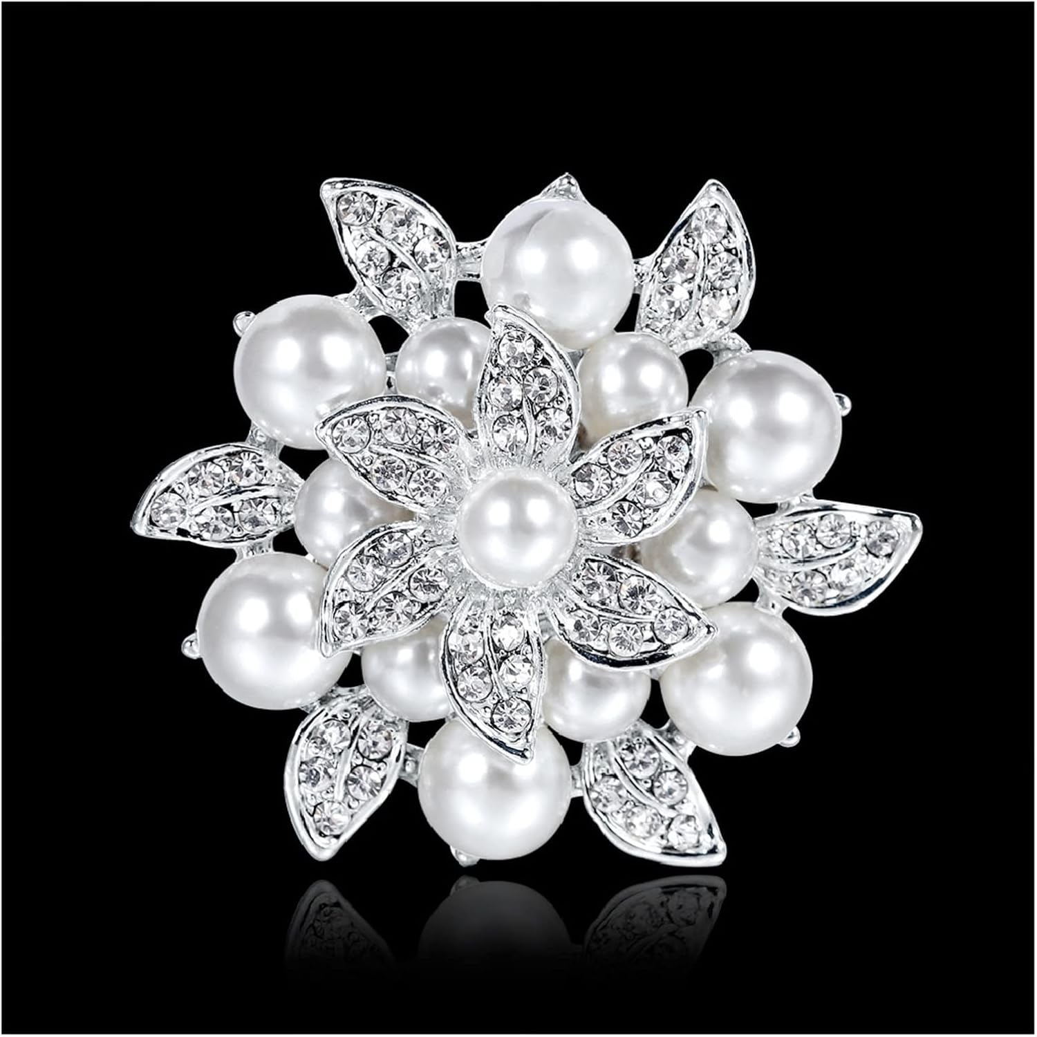 ［美品］現行　ディオール　CLAIR D LUNE ラインストーン　ブローチ DIOR (ディオール) CLAIR D LUNE ロゴデザイン ゴールド - メルカリ