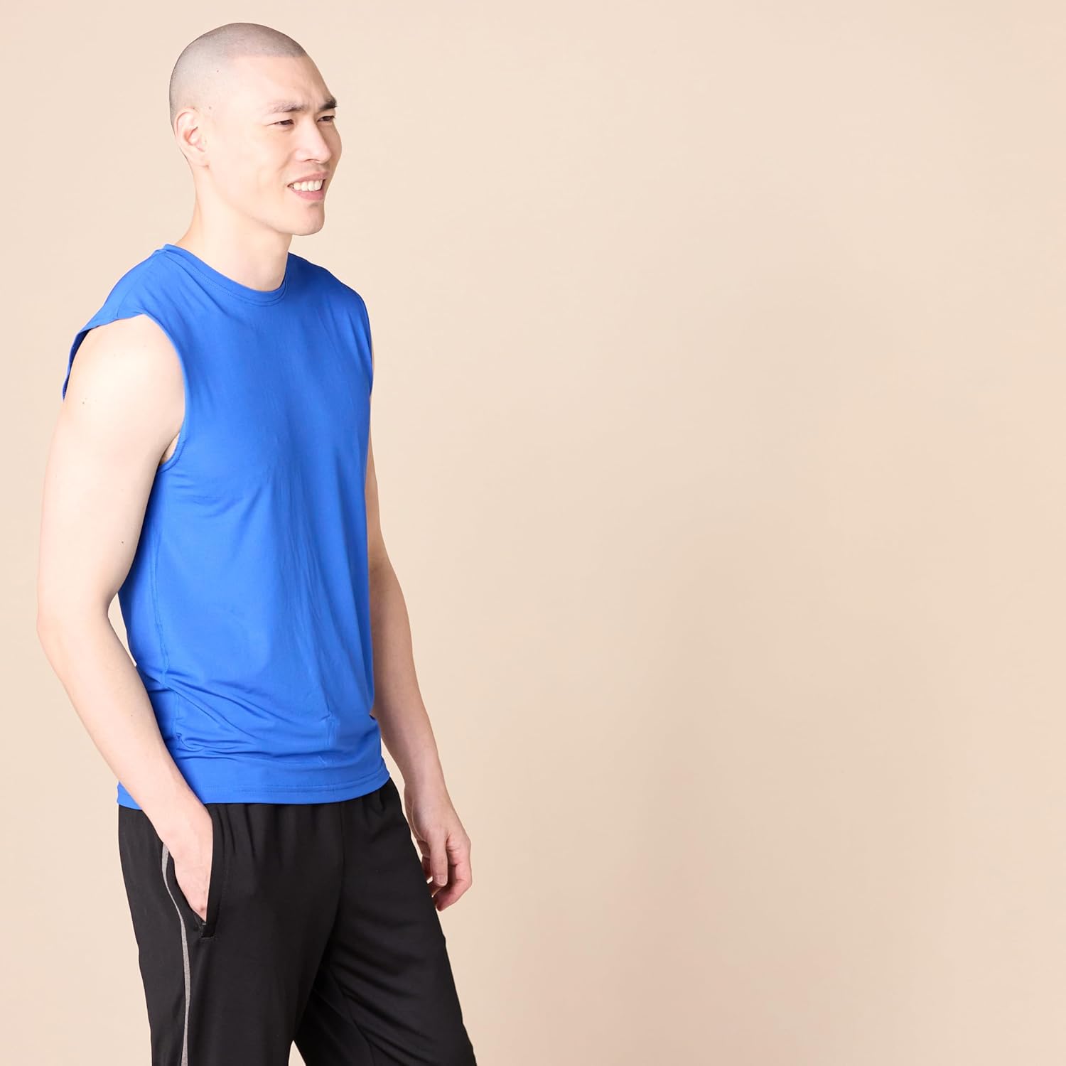 Amazon Essentials Men's Athletic Base Layer Workout Sports Tank Tops - Image 2