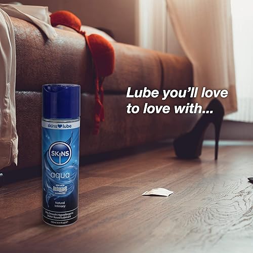 Miniatura 4 de Skins Lubricante a base de agua Aqua - Disfruta de una intimidad natural duradera con lubricante hipoalergénico de 4.4 onzas