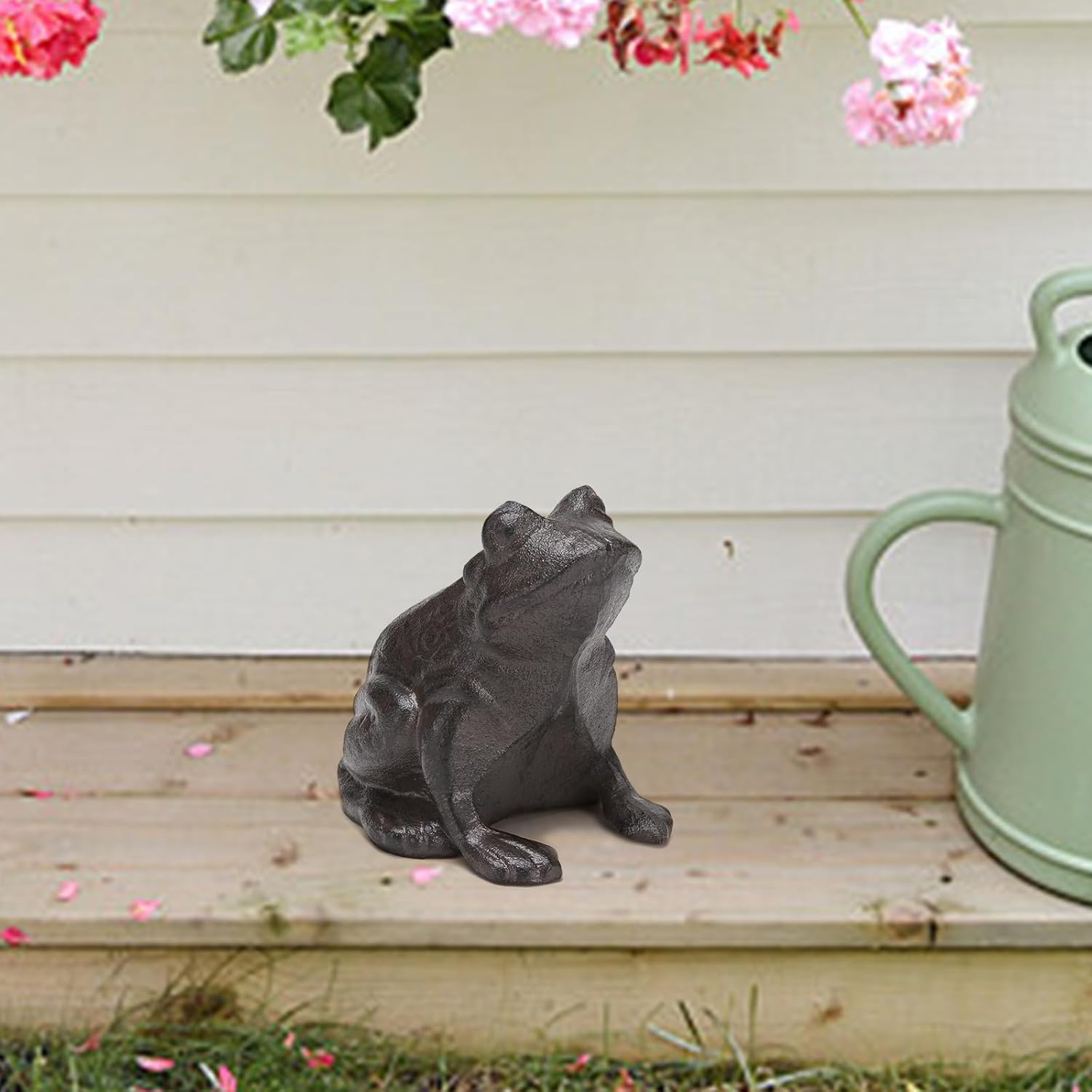 BRASSTAR Cast Iron Lying Frog Statue Lawn Garden Farm Home Figurine Outdoor Decoration TQGJPT510