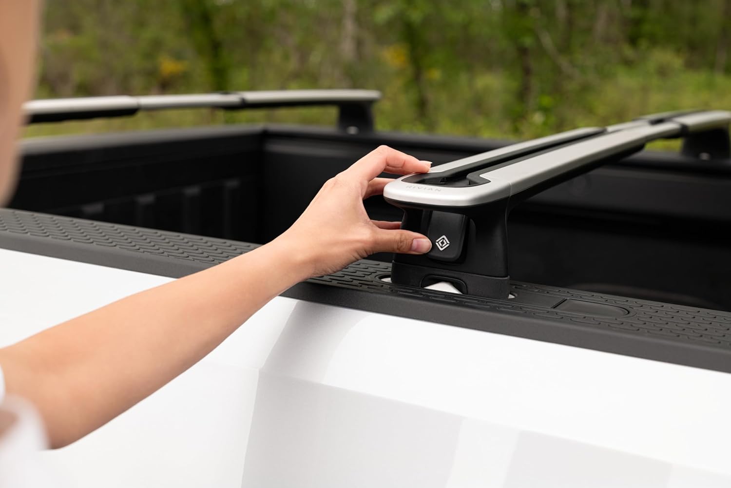Rivian Cargo Crossbars, Bright