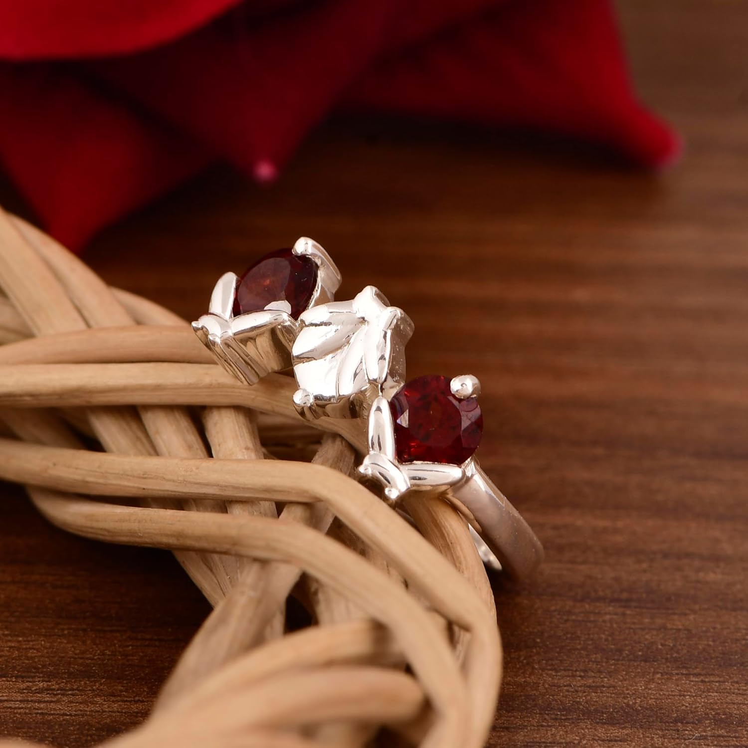 925 Sterling Silver Ladybug Ring with Genuine Red Garnet Stones – Elegant 3-Stone Design, Hypoallergenic and Timeless Jewelry for Women