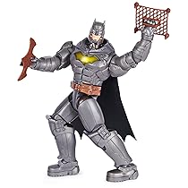 DC Comics, Batman, Personaggio Deluxe Battle Strike Batman da 30 cm, 5 Accessori, Oltre 20 Suoni, Giocattoli da Collezionare per Bambini e Bambine dai 3 Anni in su