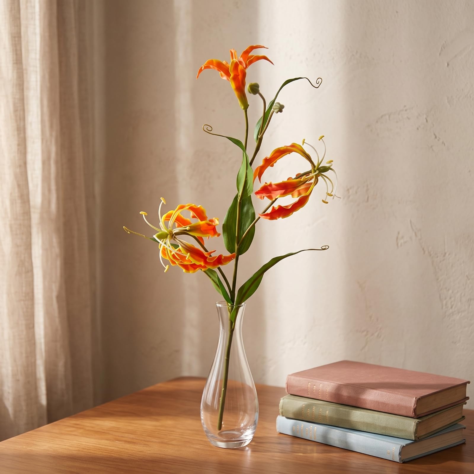 Gloriosa Kletterlilie Künstlich Stiel Blüte Zweig Zierpflanze Weichplastik Naturgetreue Struktur Elegante Linien für Zimmerdekor Traualtar Bankett Fotoprojekt Hoheglasvase, Orange