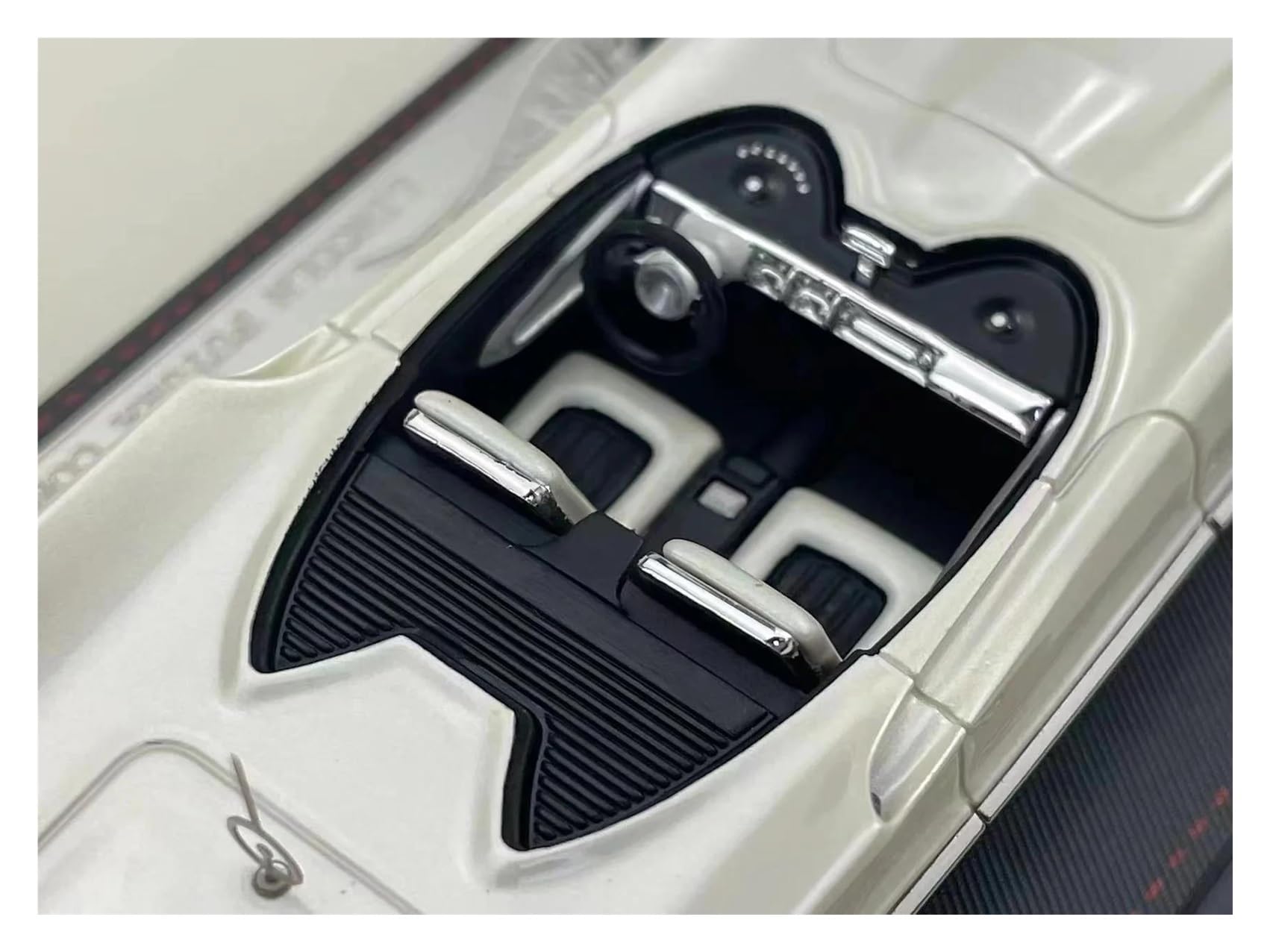 4R-775 HRN-Model 1/64 リンカーン フューチュラ Amazon | HRN-Model 1/18 リンカーン フューチュラ Lincoln FUTURA