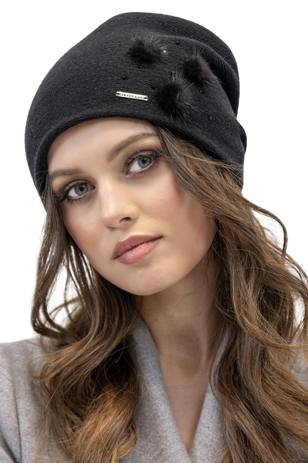 VIVISENCE Bonnet pour Femme L'automne Et l'hiver Élégant Ajusté avec Trois Plis en Laine Chaude Et Doublure Isolante Décoré De Pompons en Fourrure Et Zircons Haute Qualité Et Confort Parfait 7091