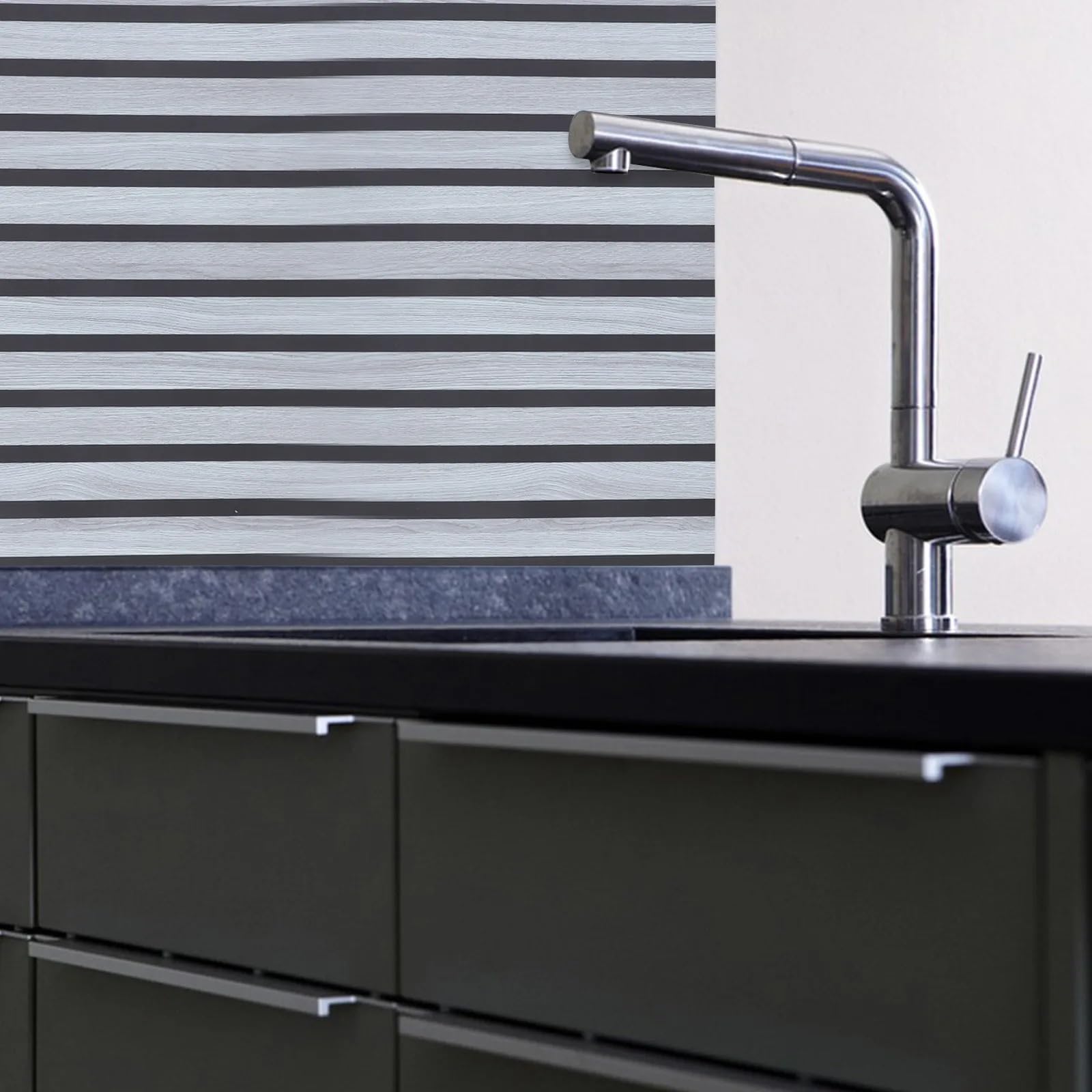 Pannelli Legno Per Pareti Pannelli da parete con doghe grigie staccabili e incollabili, autoadesivi, spessi, impermeabili, decorativi, 60 x 300 cm, for cucina e bagno.(Silver)