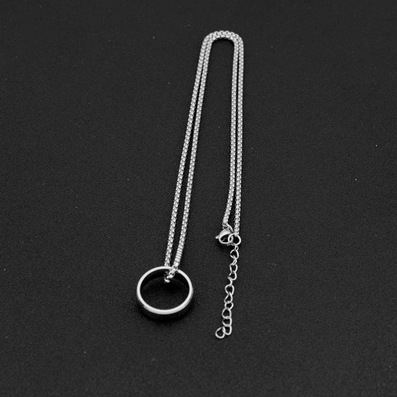 Collana Donna Collane a Catena con Ciondolo Collana ad Anello Collana Lunga con Maglietta Collane Versatili a Strati per Uomo e Donna