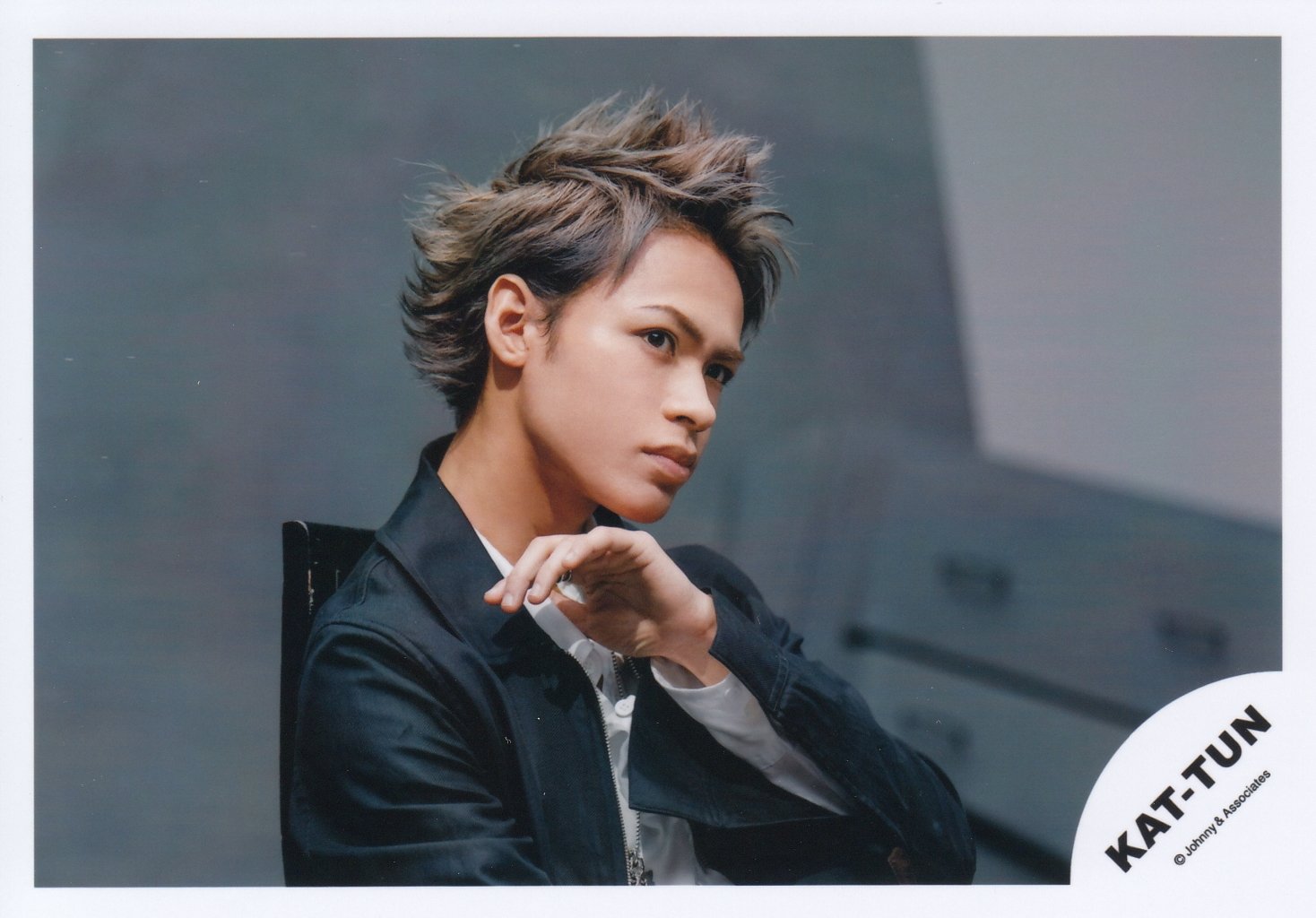 Amazon.co.jp: KAT-TUN 公式生写真 （上田竜也）KA00106 : おもちゃ
