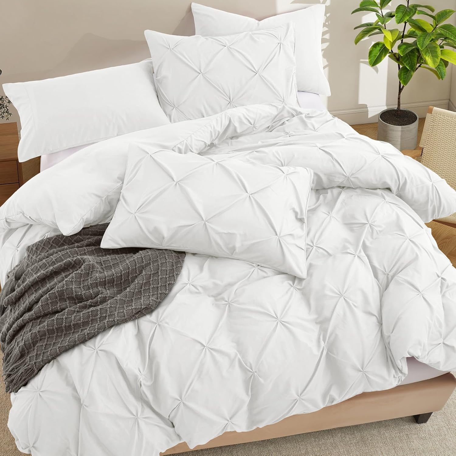 VACVELT 5 Piece Pinch Pleated Duvet Cover Full/Queen Size Set, White Pintuck Duvet Cover with Zipper & 8 Ties, Shabby Chic Microfiber Duvet Cover + 2 Pillow Shams + 2 Pillowcases, No Comforter
