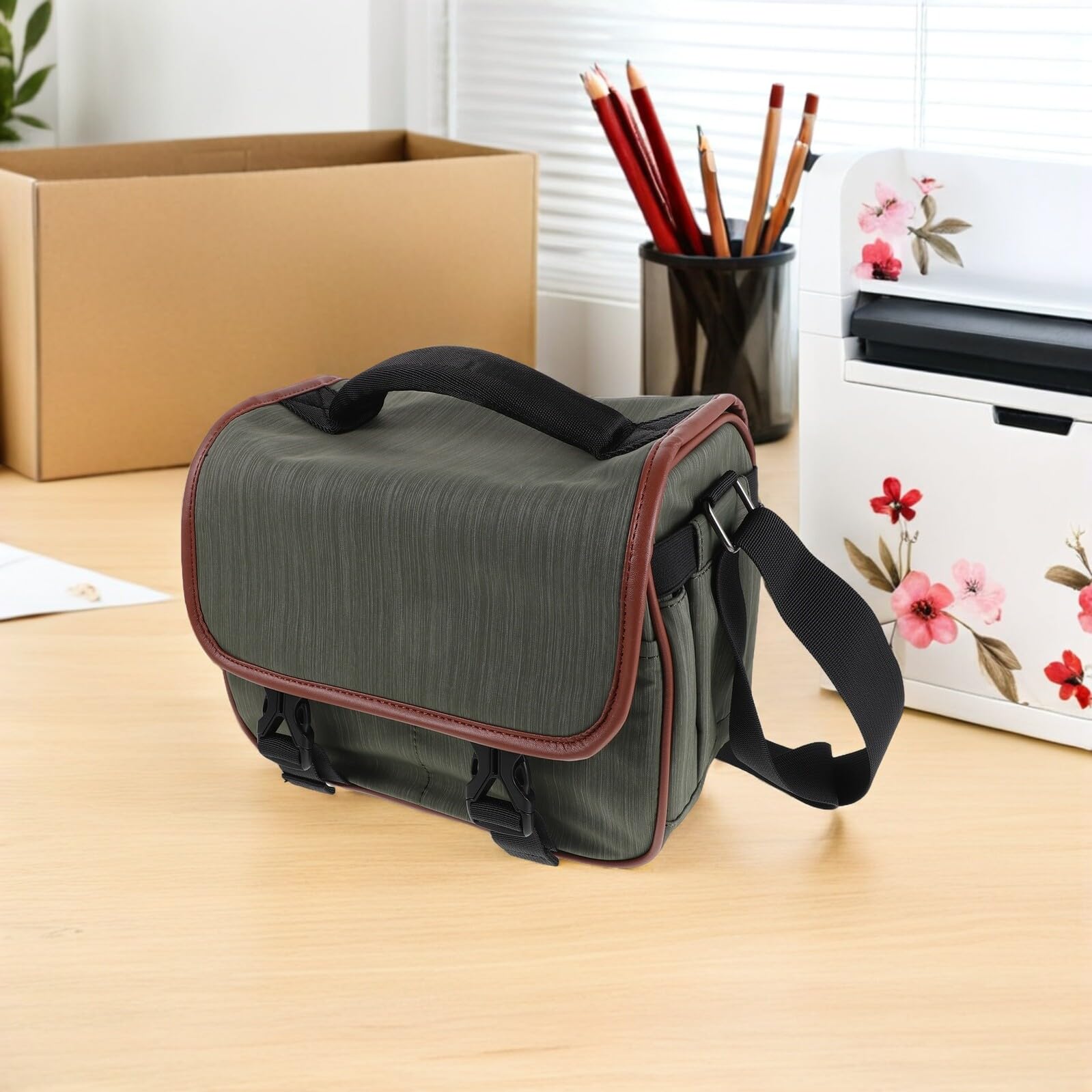 Borsa Tracolla per Fotocamera Custodia Protettiva per Reflex Digitale e Mirrorless con Tasche Interne per Obiettivi e Accessori Realizzata in Nylon Resistente per Trasporto