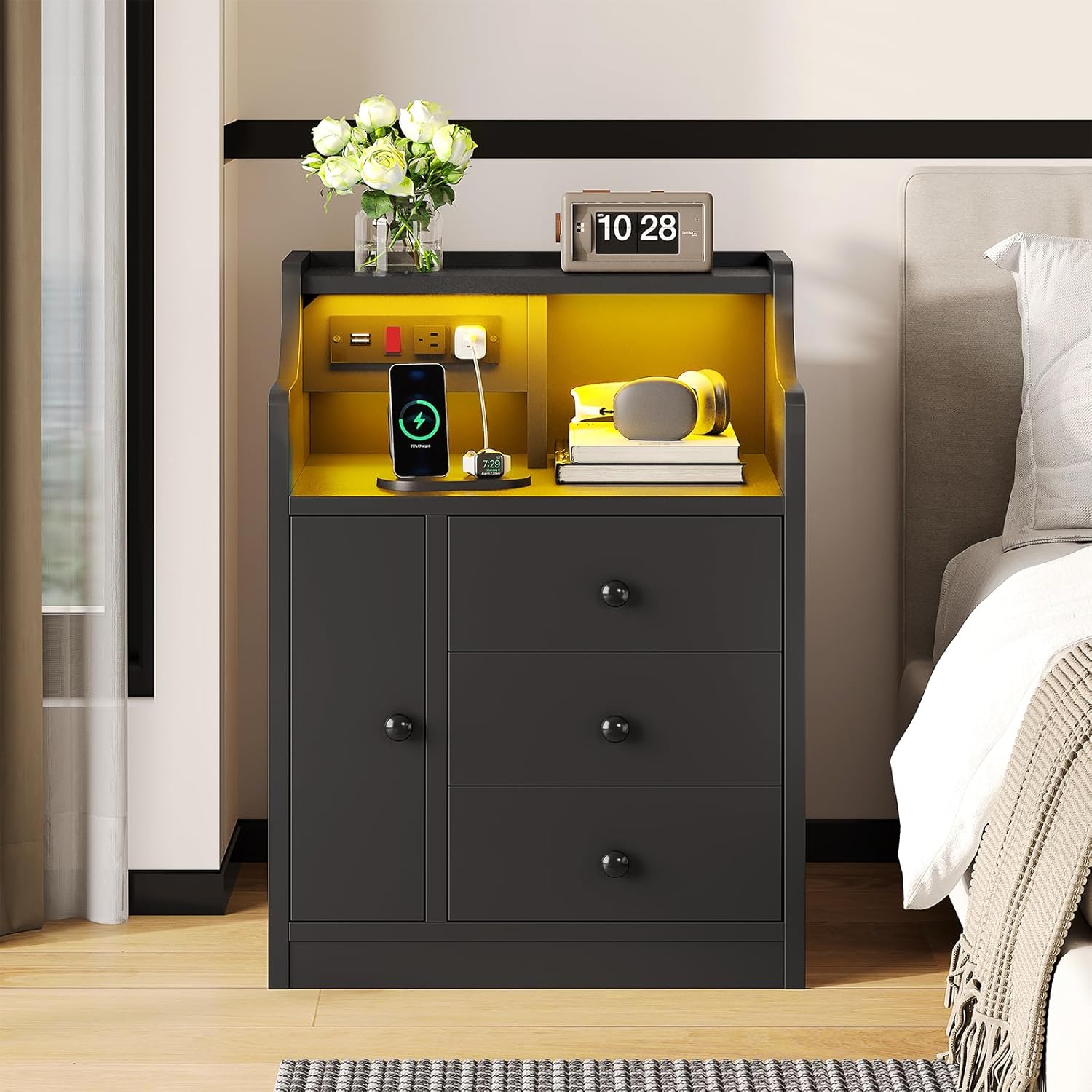 BTHFST Nightstand with Charging Station, Black Night Stands