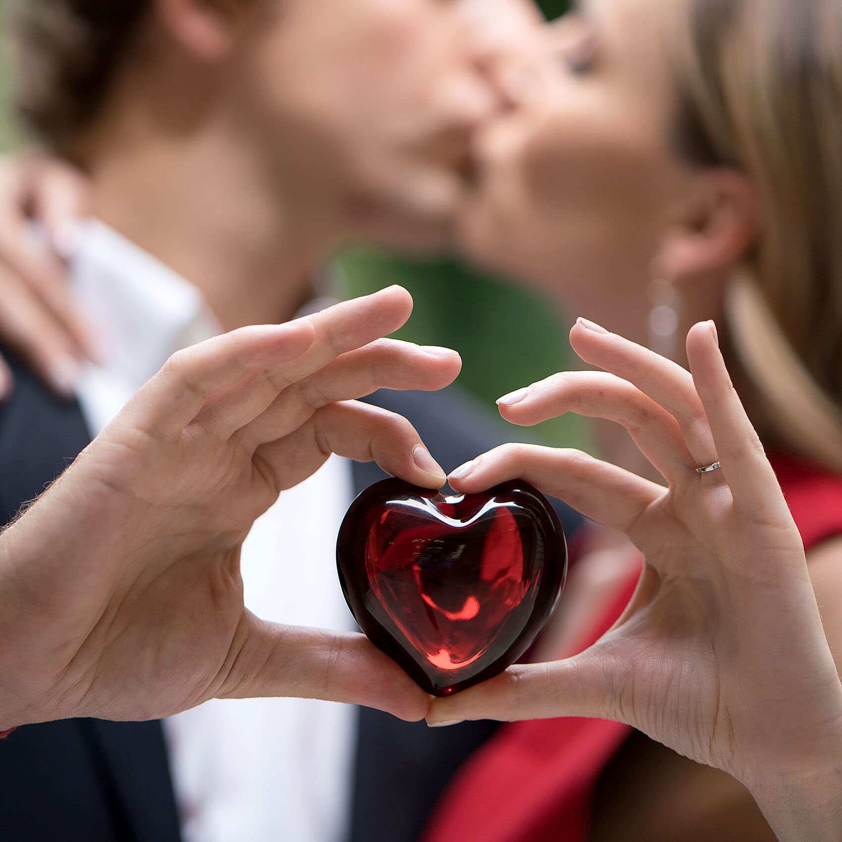 Baccarat Crystal Red Puffed Heart Paperweight 1761585 : Amazon.co