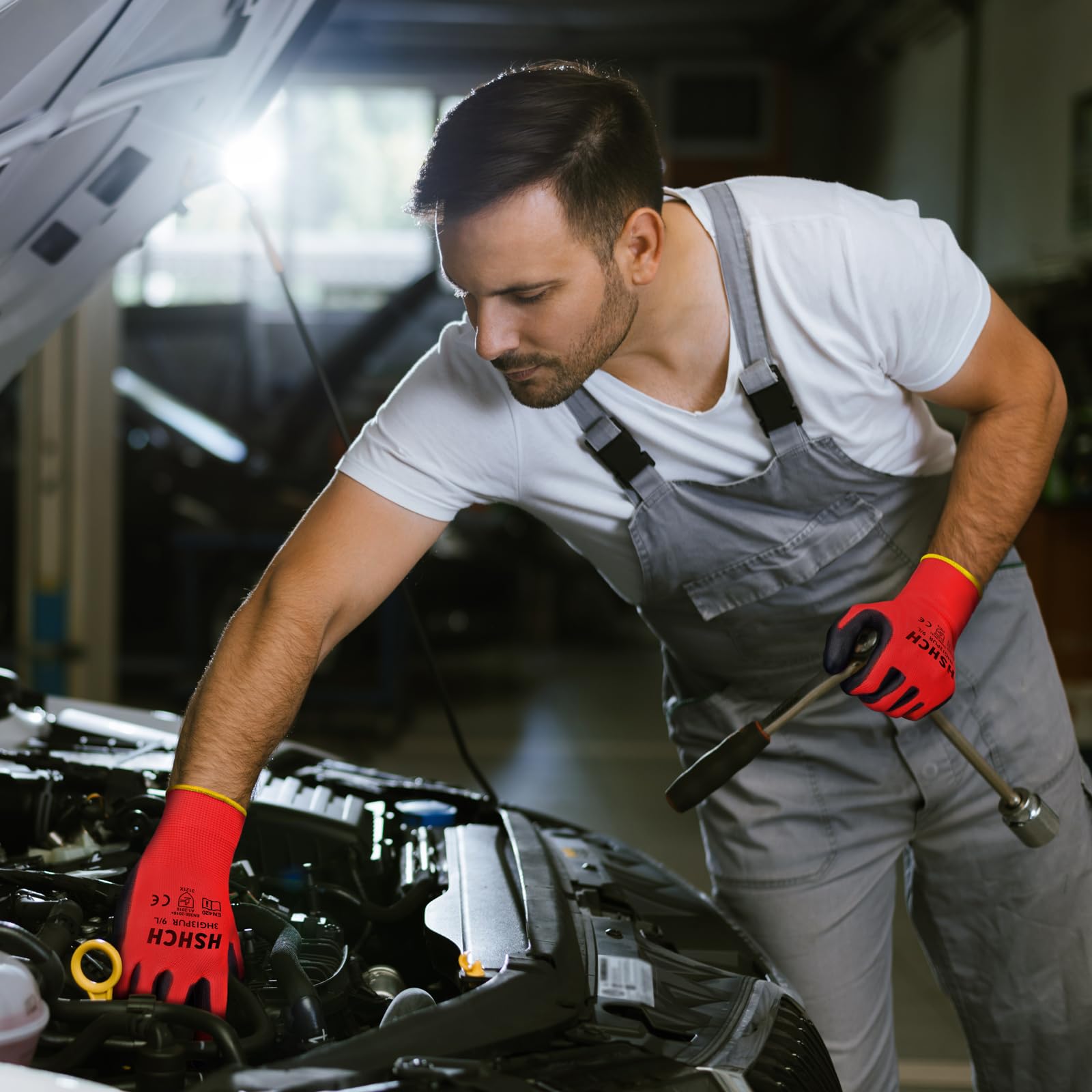 Guanti da lavoro per uomo e donna, 12 paia, rivestiti in PU, senza cuciture, guanti di sicurezza con impugnatura, ideali per lavori generici, magazzini, auto, fai da te (S, rosso)