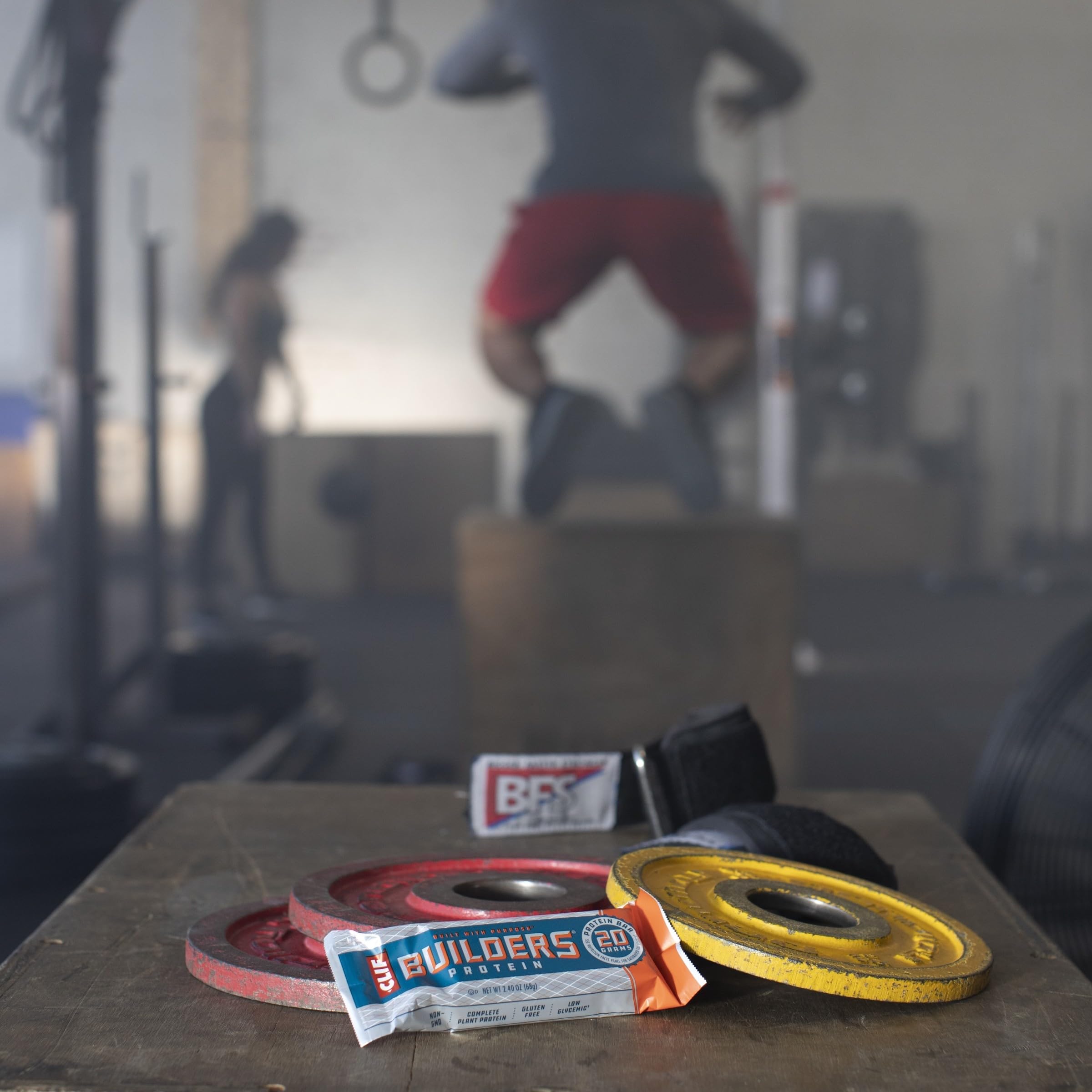CLIF BUILDERS Protein Bars - Chocolate Peanut Butter Flavor - 20g Plant Based Protein - Gluten Free - Non-GMO - Low Glycemic - No Artificial Sweeteners - 2.4 oz. (6 Pack) — Amazon image 9