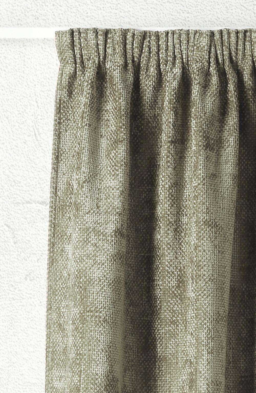 Linder Rideau Isolant obscurcissant Thermique et phonique - Coloris Vert Litchen - Style Velour - Finition Galon fronceur à Plat - Dimensions 135x260cm - 100% Polyester - Collection Colorado