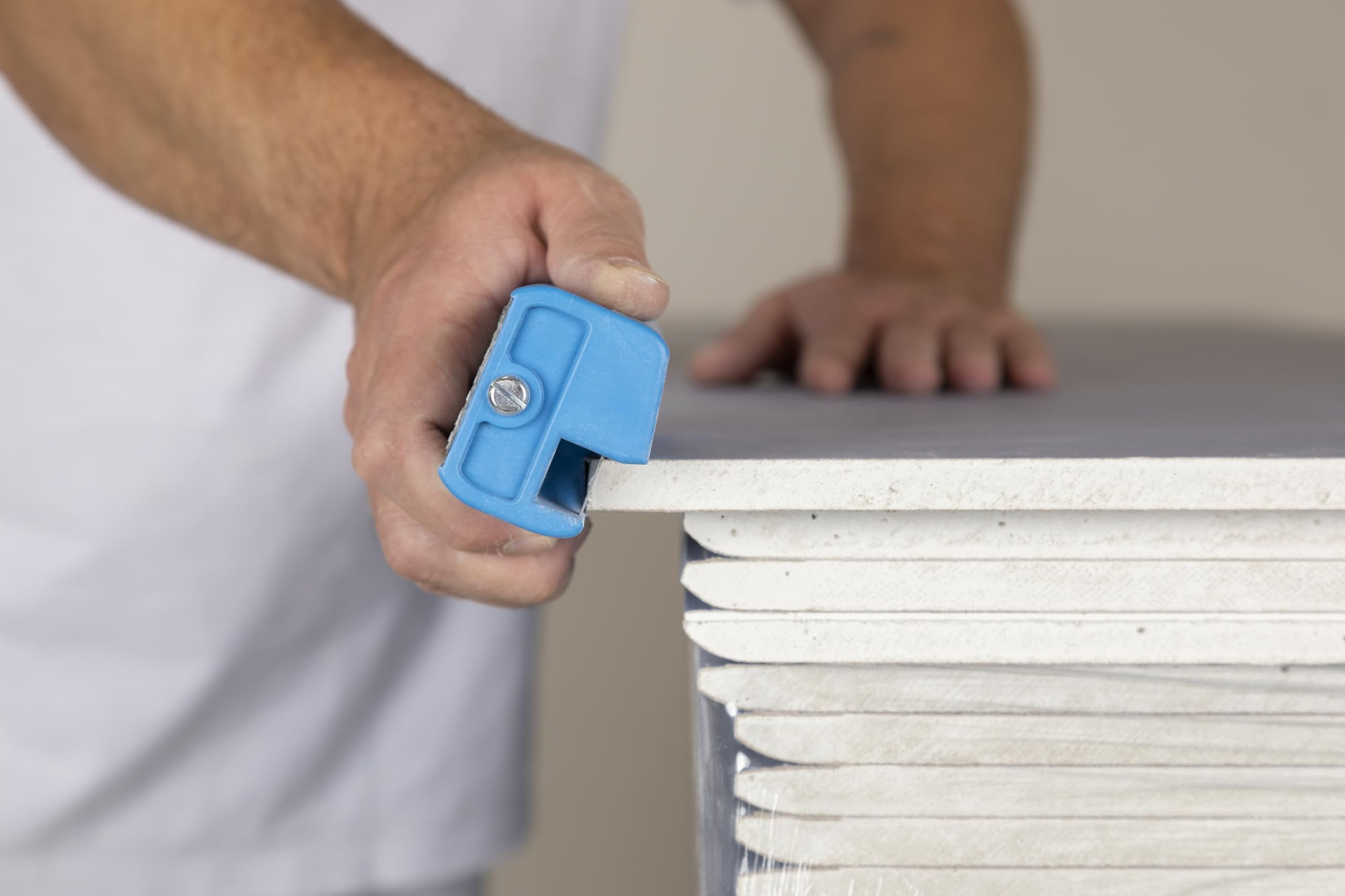 Knauf Pialla per bordi con 1 lama di lavoro e 3 lame di ricambio – Pialla in gesso per smussare con precisione lastre di fibra di gesso, pialla per cartongesso
