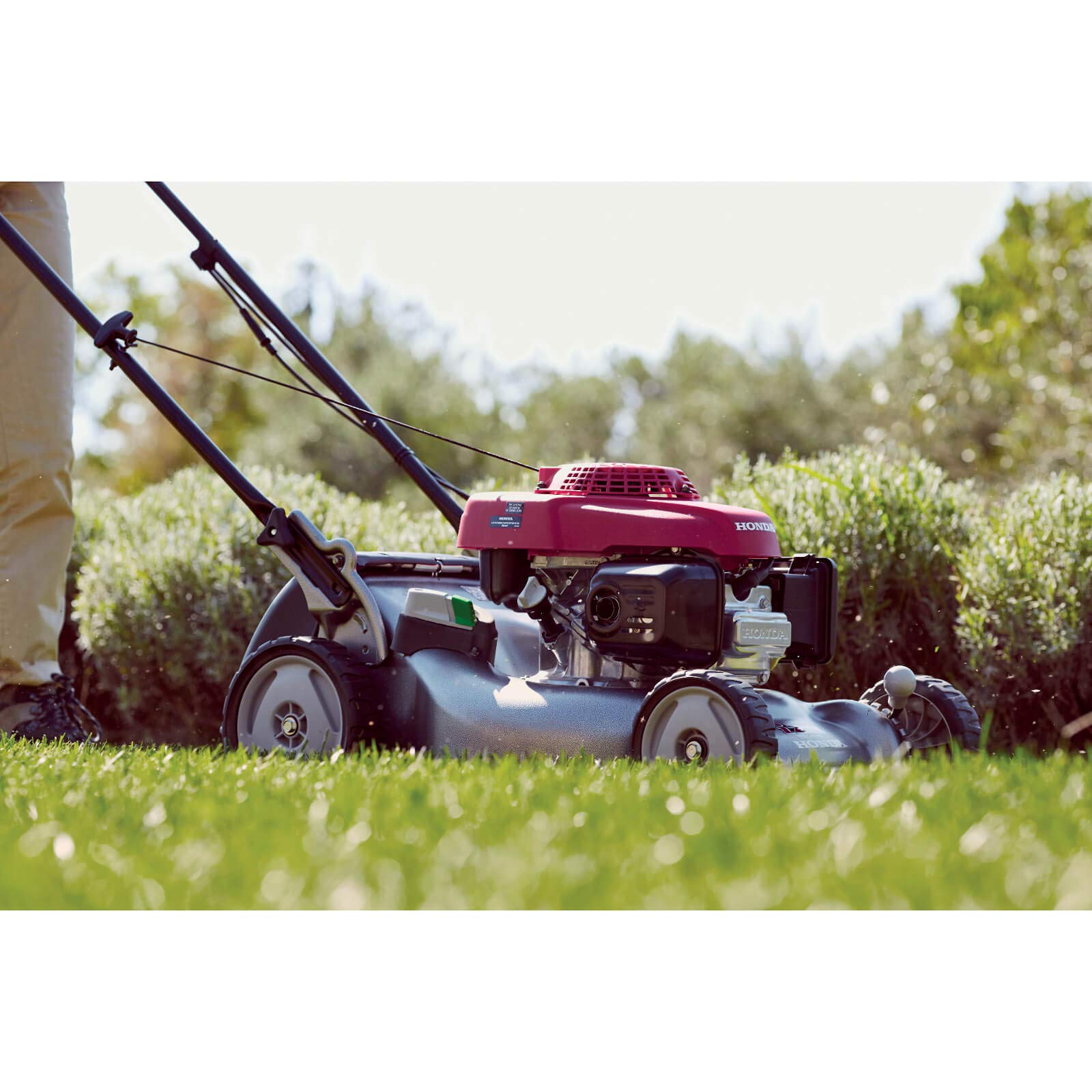 Honda HRG466SKEP - Cortacésped rotativo autopropulsado de cuatro ruedas con instalación de mulching de 18 pulgadas (nuevo modelo de motor 2020)