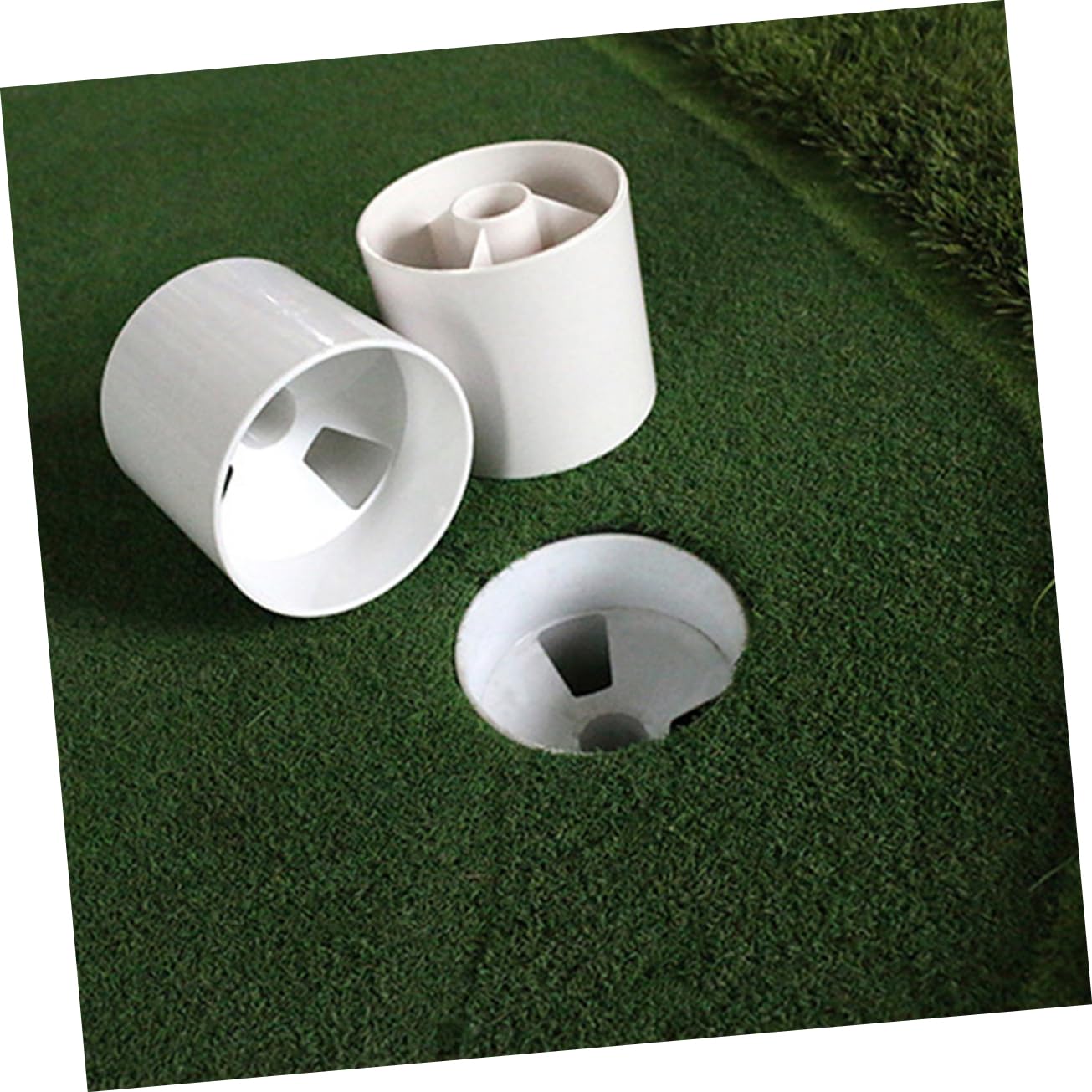KOMBIUDA Golf Hole Cup Set 4pcs Plastic Putting Cups Golf Training Tool Green Hole Golfing Equipment