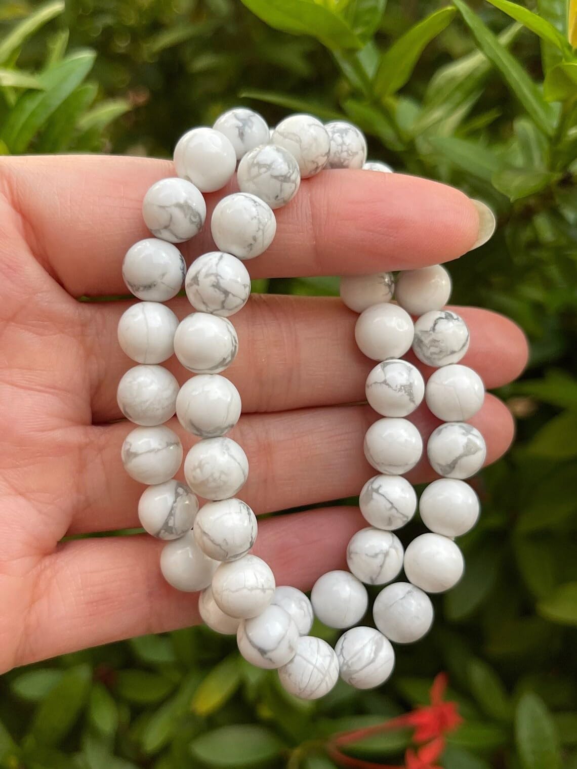 Howlite - Braccialetto in stile bohémien, con pietre semipreziose naturali, 10 mm, con perline rotonde lisce da 10 mm, braccialetto elastico per meditazione spirituale, regolabile, unisex, 17,8 cm,