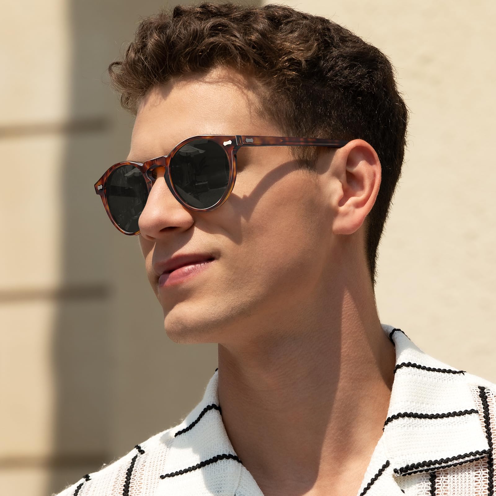 CARFIA Polarisierte Sonnenbrille Herren Runde Fahrenbrille mit Lederetui | Schöne Männer Brille mit angenehmer Abdunkelung, Leicht, Tägliche UV Schutz, Für Autofahren, Angeln, Wandern