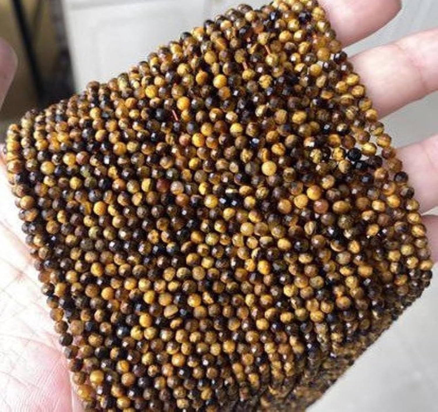 Perles œil de tigre naturel 2mm pour fabriquer vos colliers d'été bohèmes
