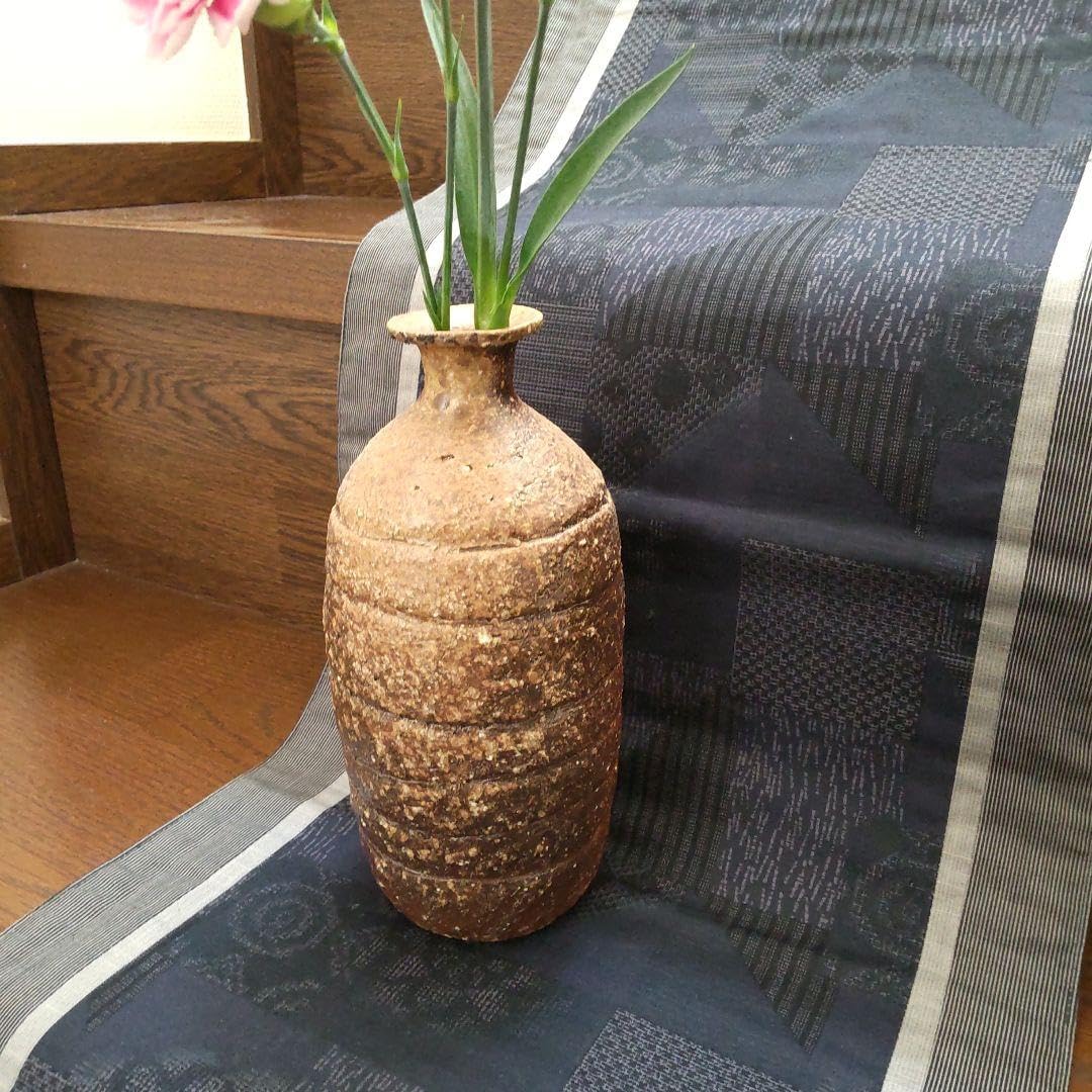 備前焼　伝統工芸品　一輪挿し　作家名あり　ヴィンテージ 新作・横山直樹の備前一輪挿し | 備前焼きならではの風情とモダンな 工芸品