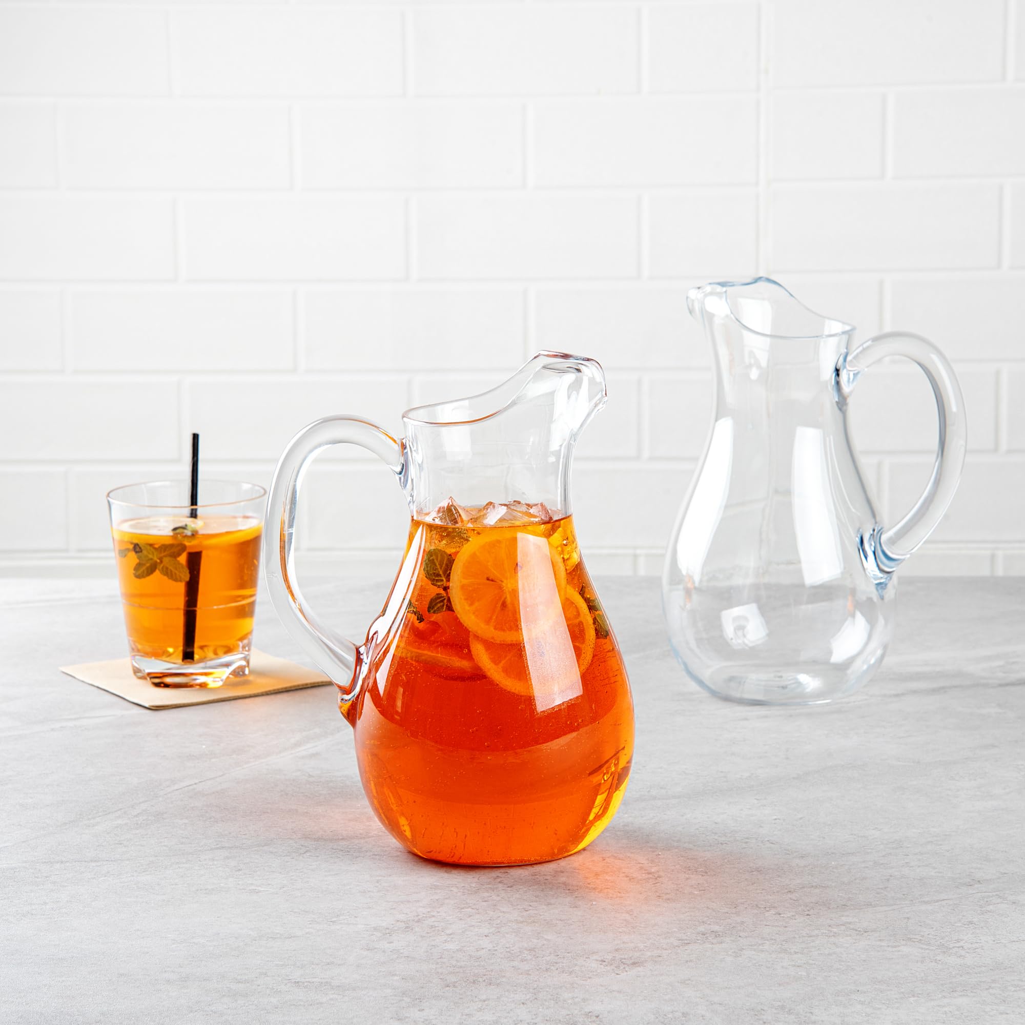 BEV Tek - Jarra de agua de 1,615.9 g, 1 jarra de agua resistente, lavavajillas, inastillable, de policarbonato transparente, para todo tipo de bebidas Restaurantware