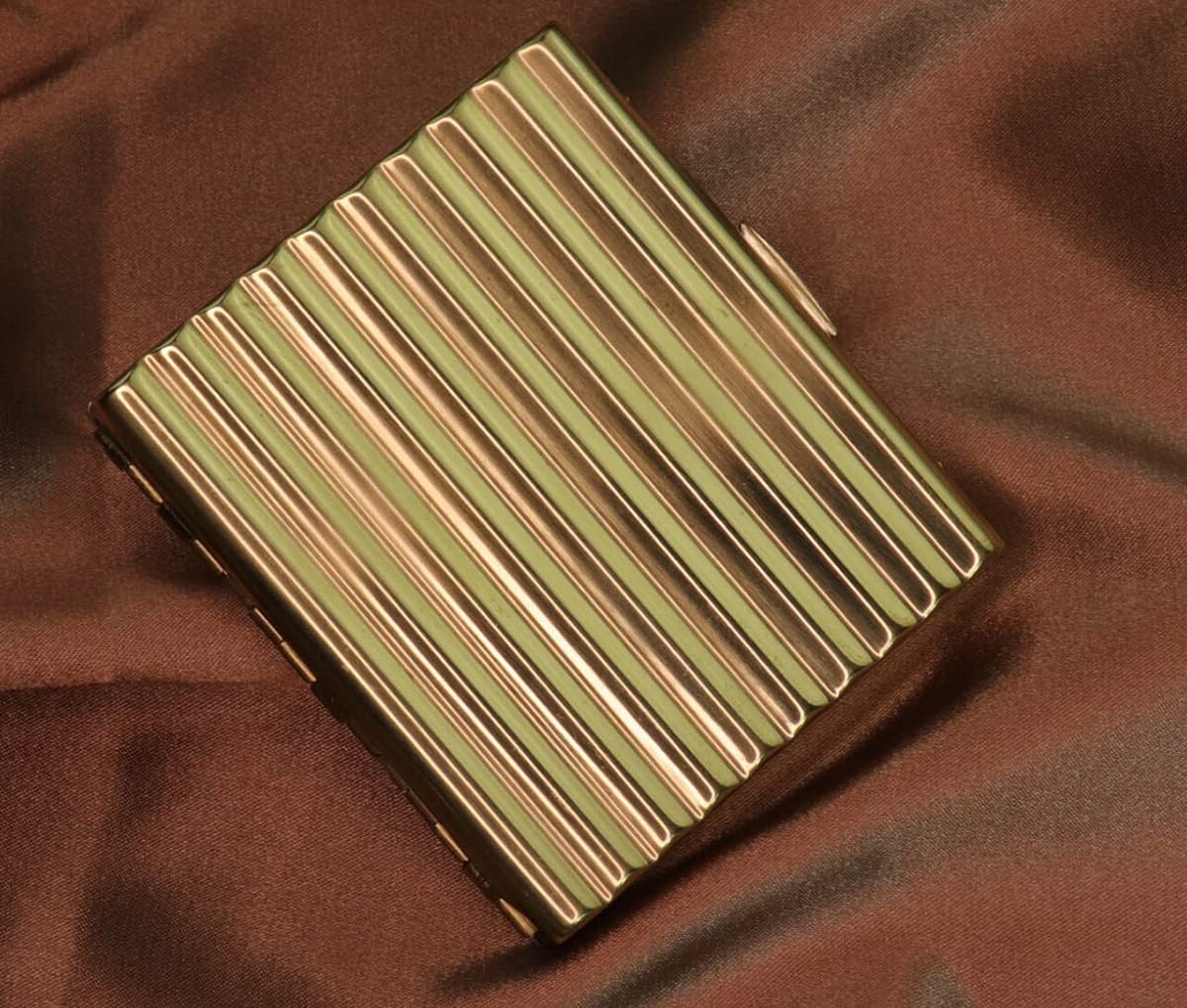 Portasigarette 70 MM Breve Sigaretta Clip Portatile 20 Bastoncini Sottile Portasigarette in Rame Clip per Sigarette In Metallo Per Uomini E Donne (Dimensioni: 7.2 * 6.3 * 1.1cm) Scatola di